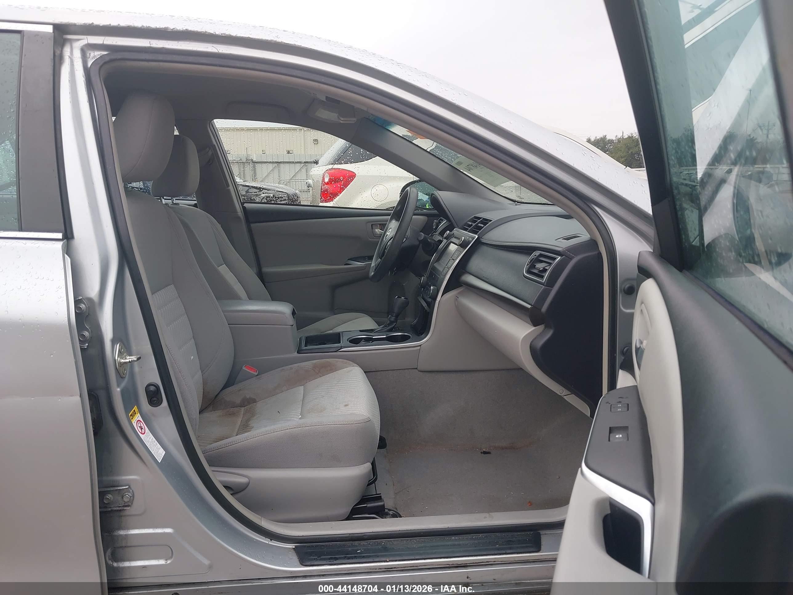 TOYOTA CAMRY image 5