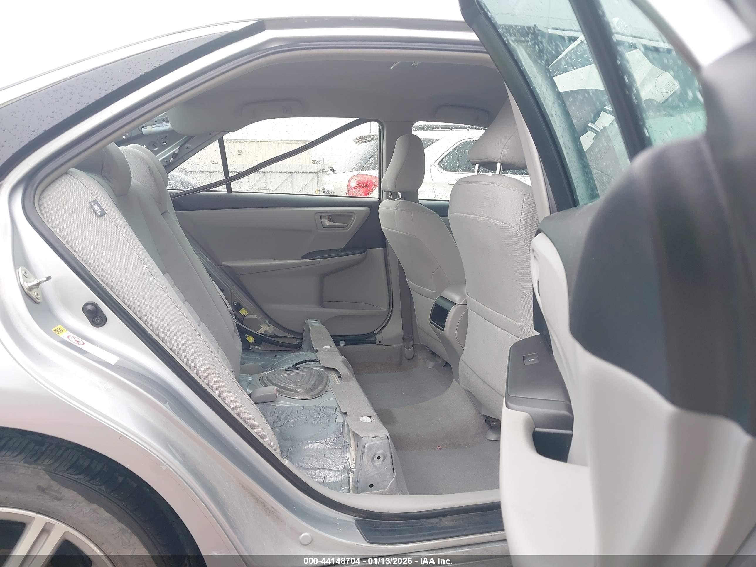 TOYOTA CAMRY image 8