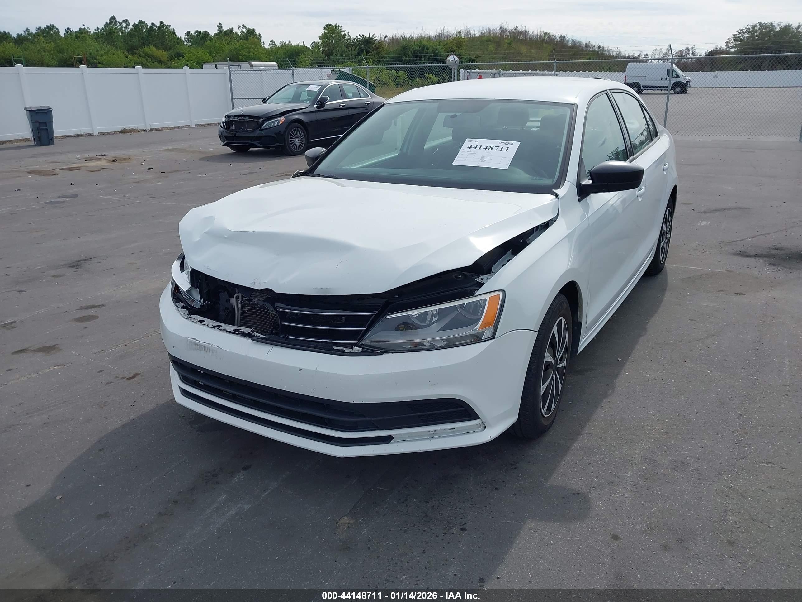 VOLKSWAGEN JETTA image 2