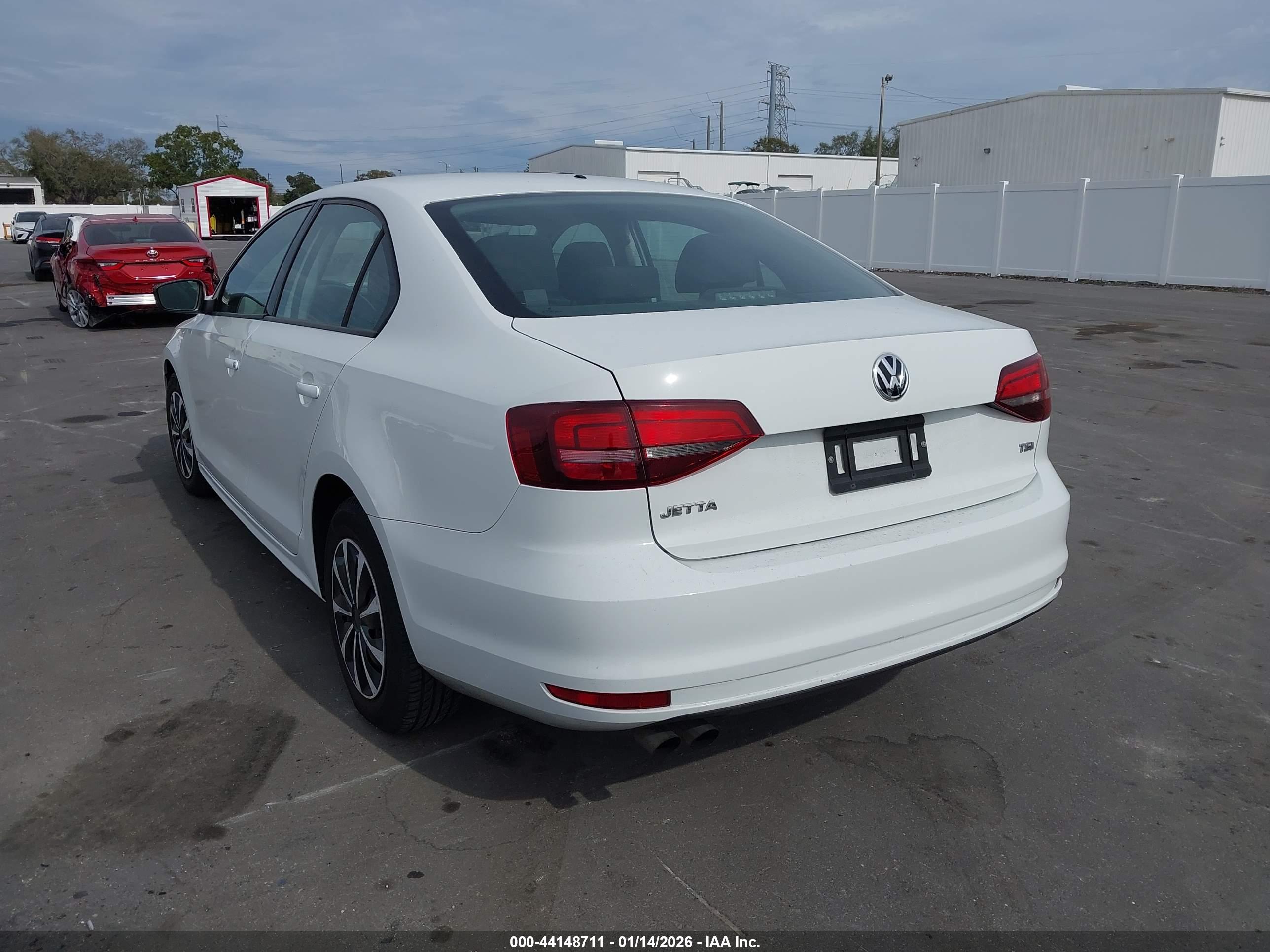 VOLKSWAGEN JETTA image 3