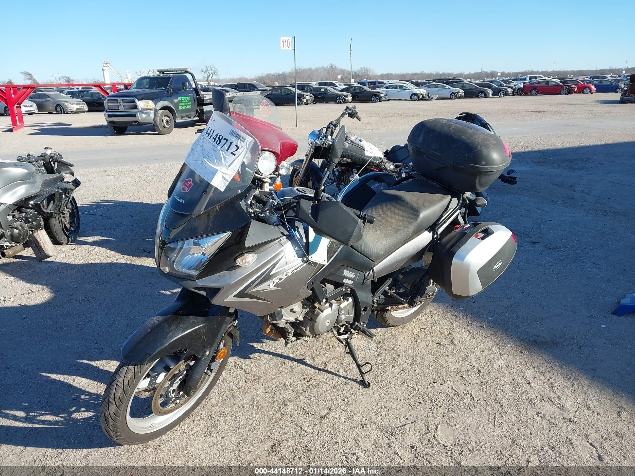 SUZUKI DL650 image 2