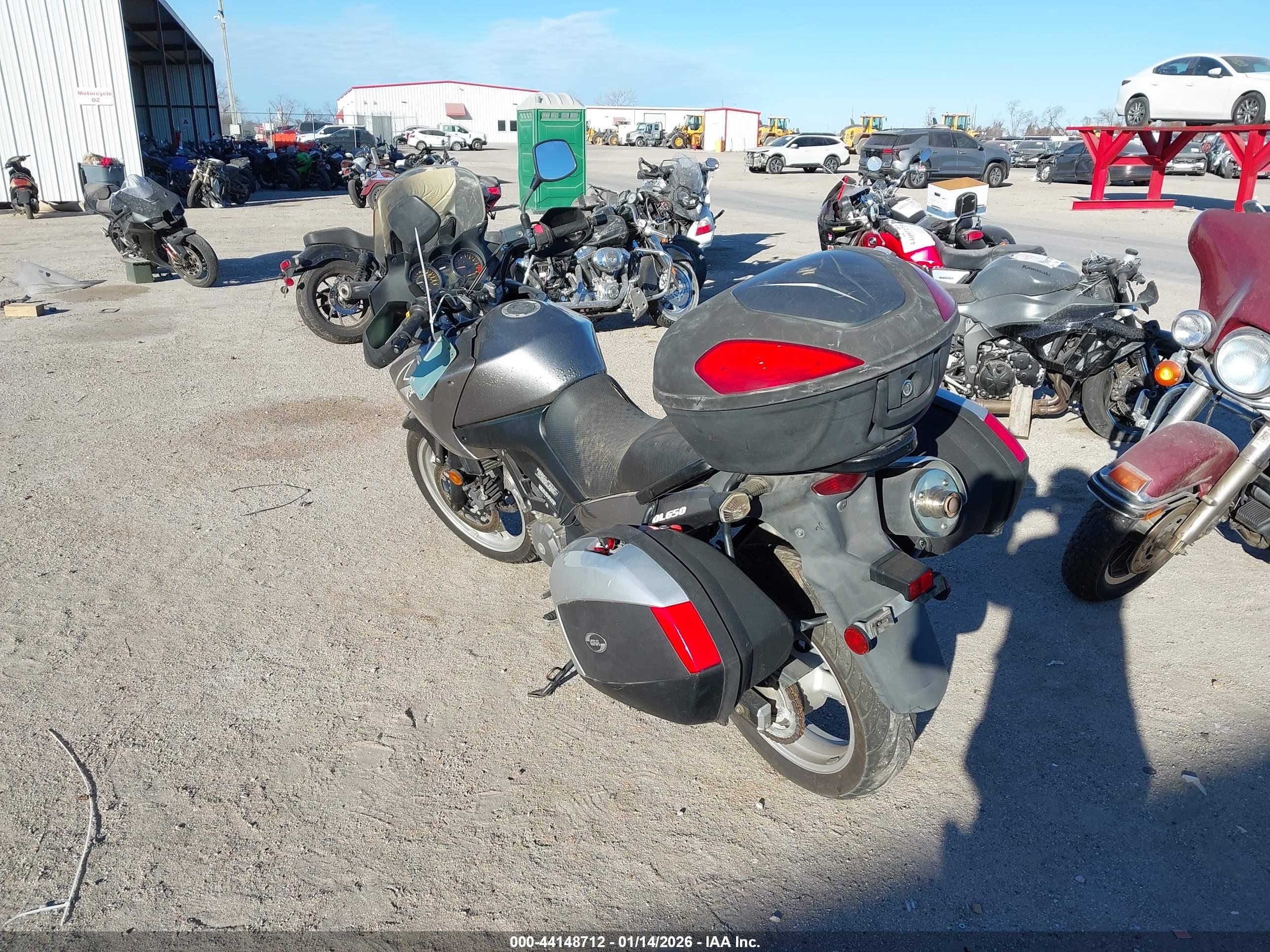 SUZUKI DL650 image 3