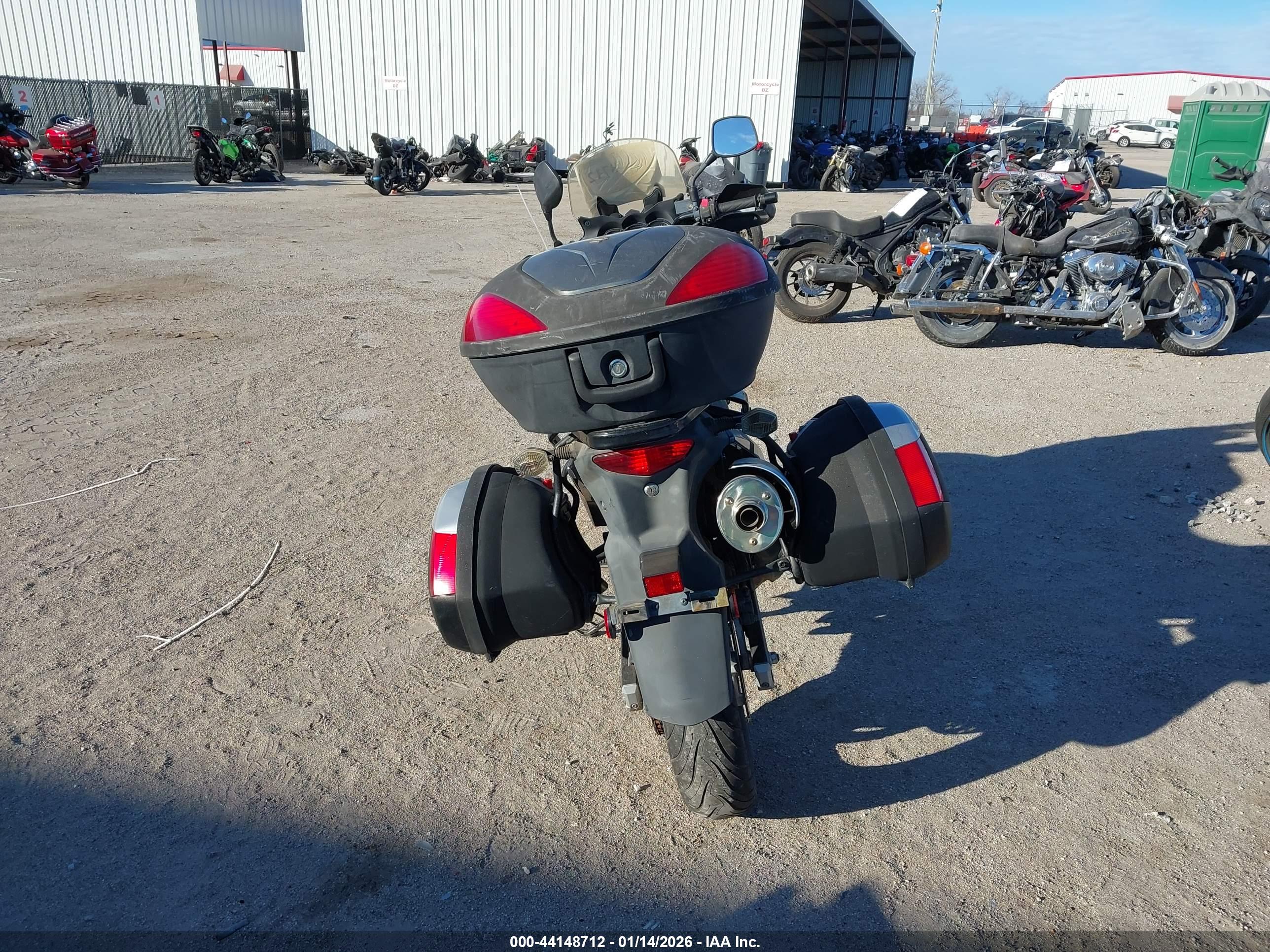 SUZUKI DL650 image 6