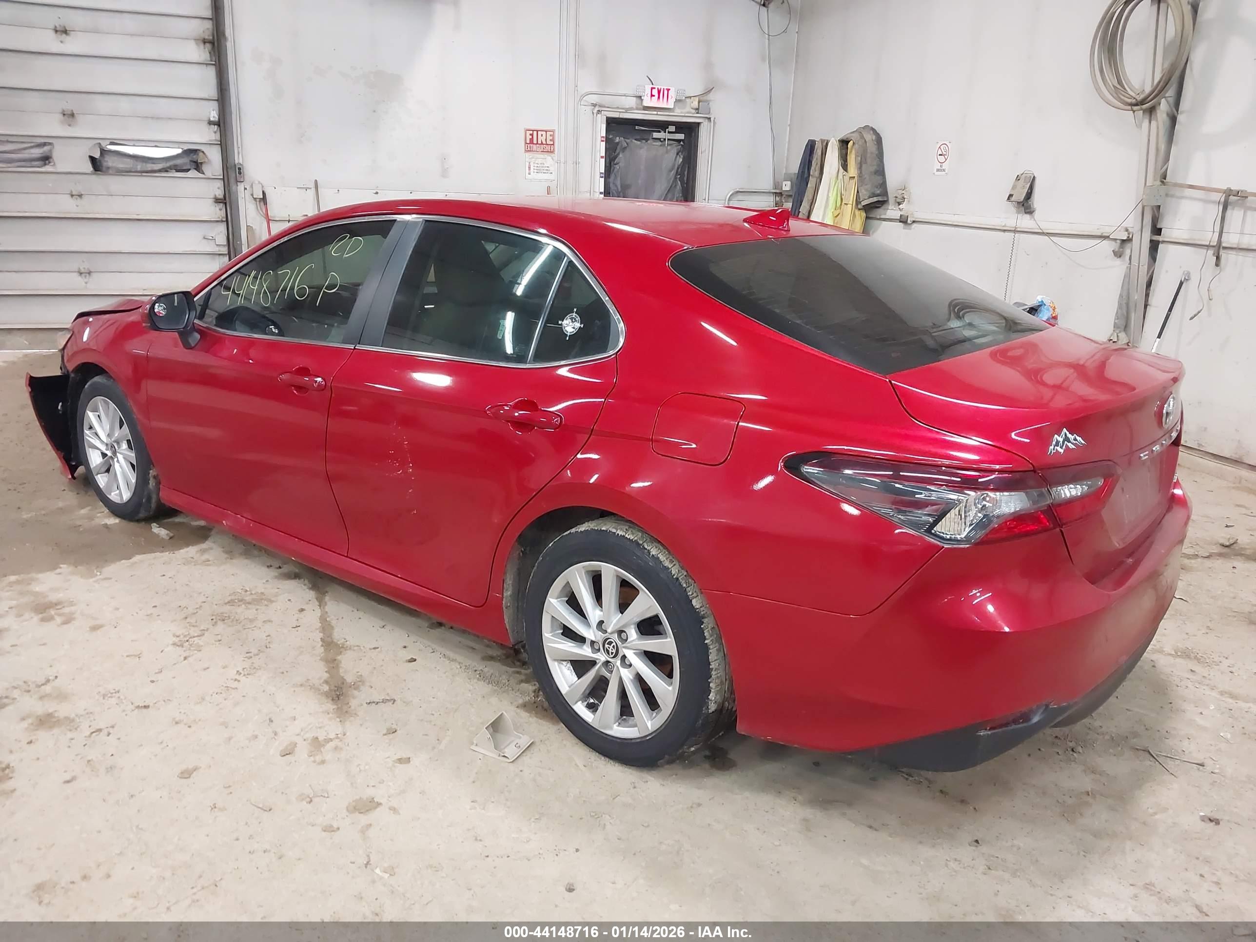 TOYOTA CAMRY image 3
