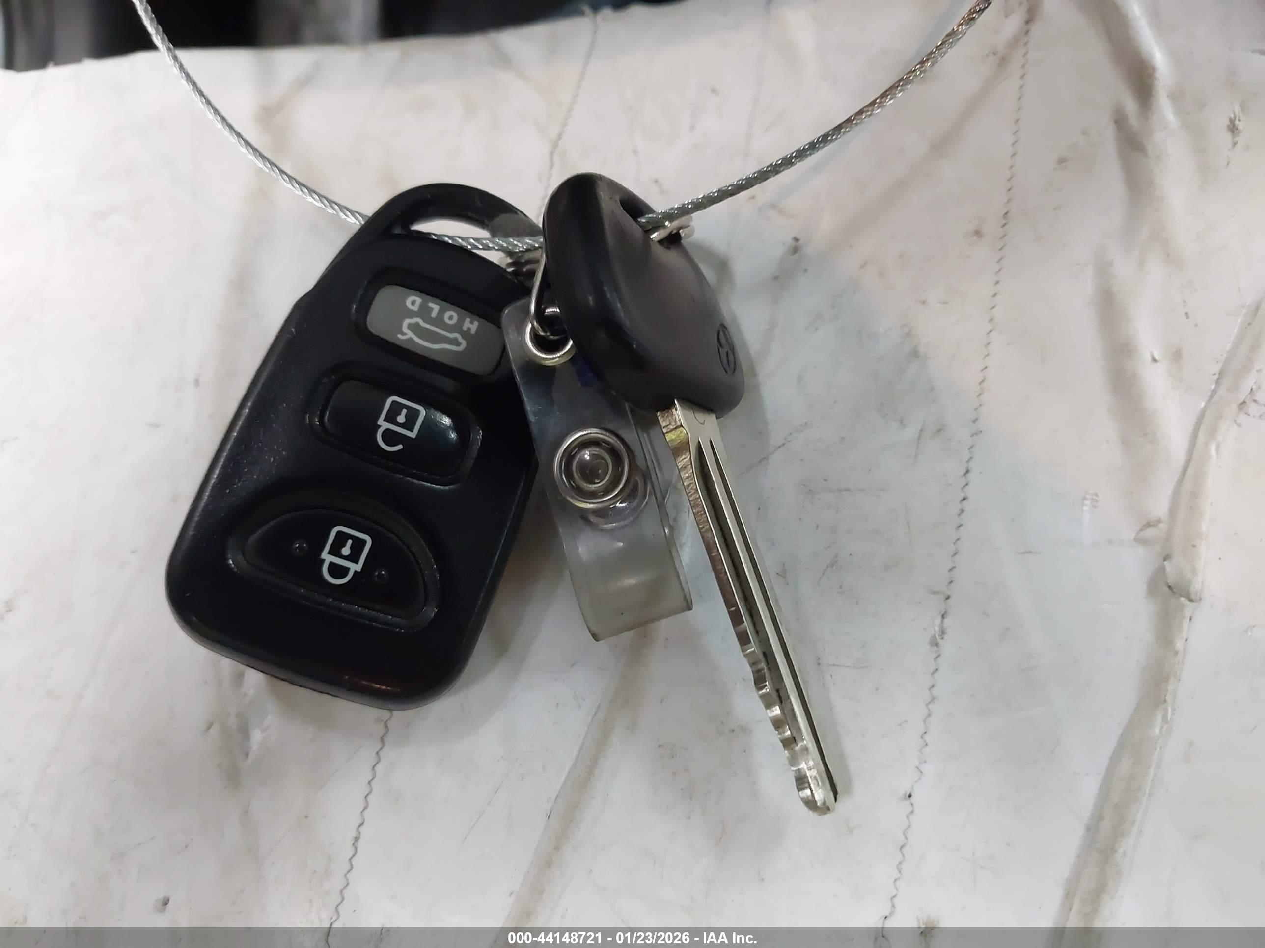 HYUNDAI ELANTRA image 11