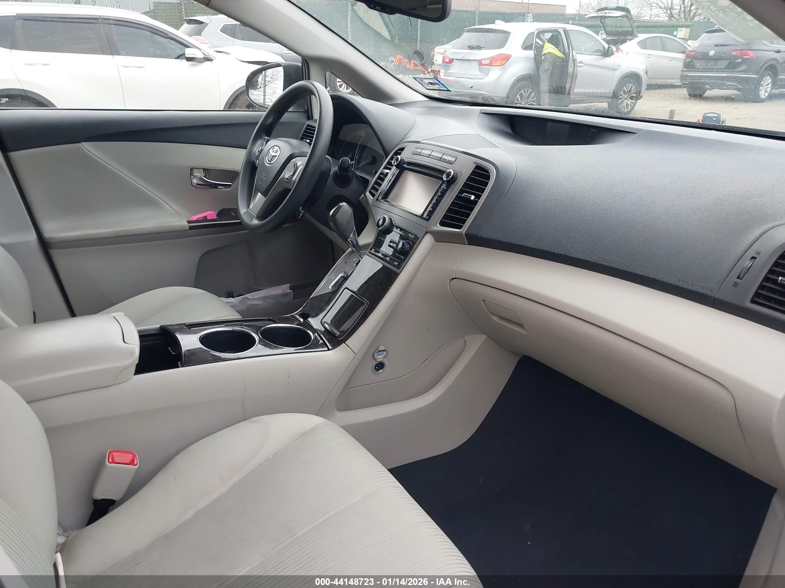 TOYOTA VENZA image 5