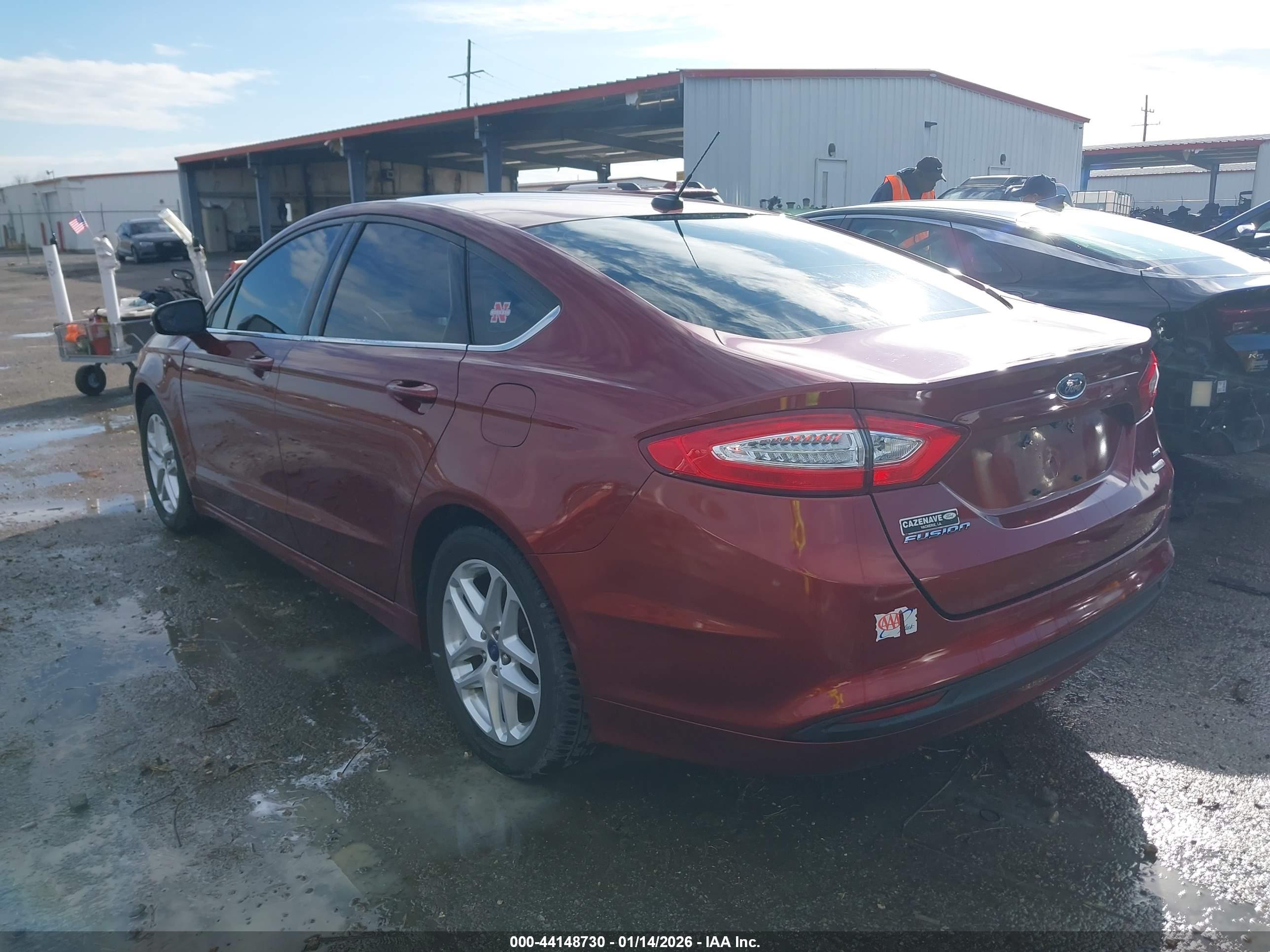 FORD FUSION image 3