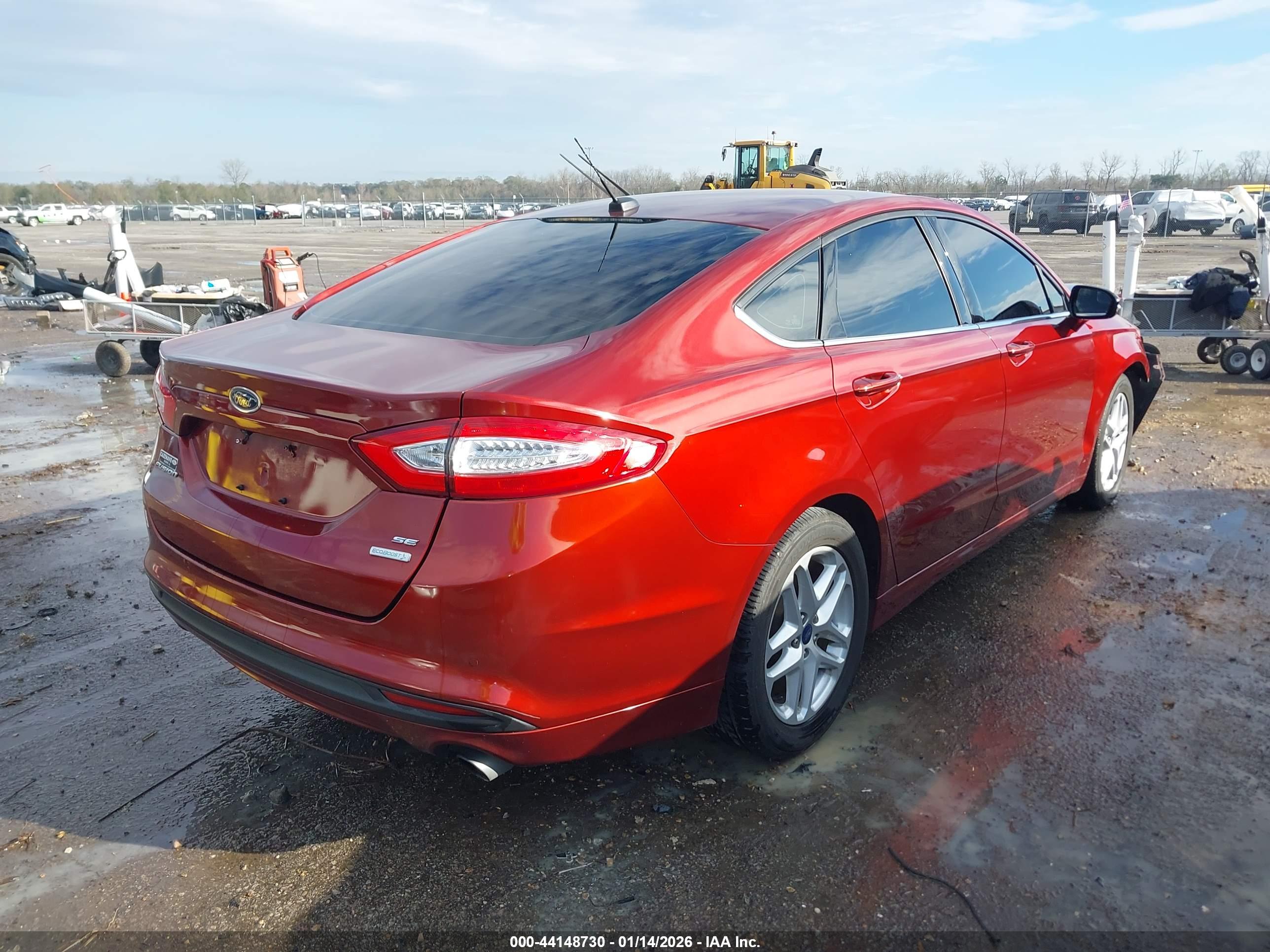 FORD FUSION image 4