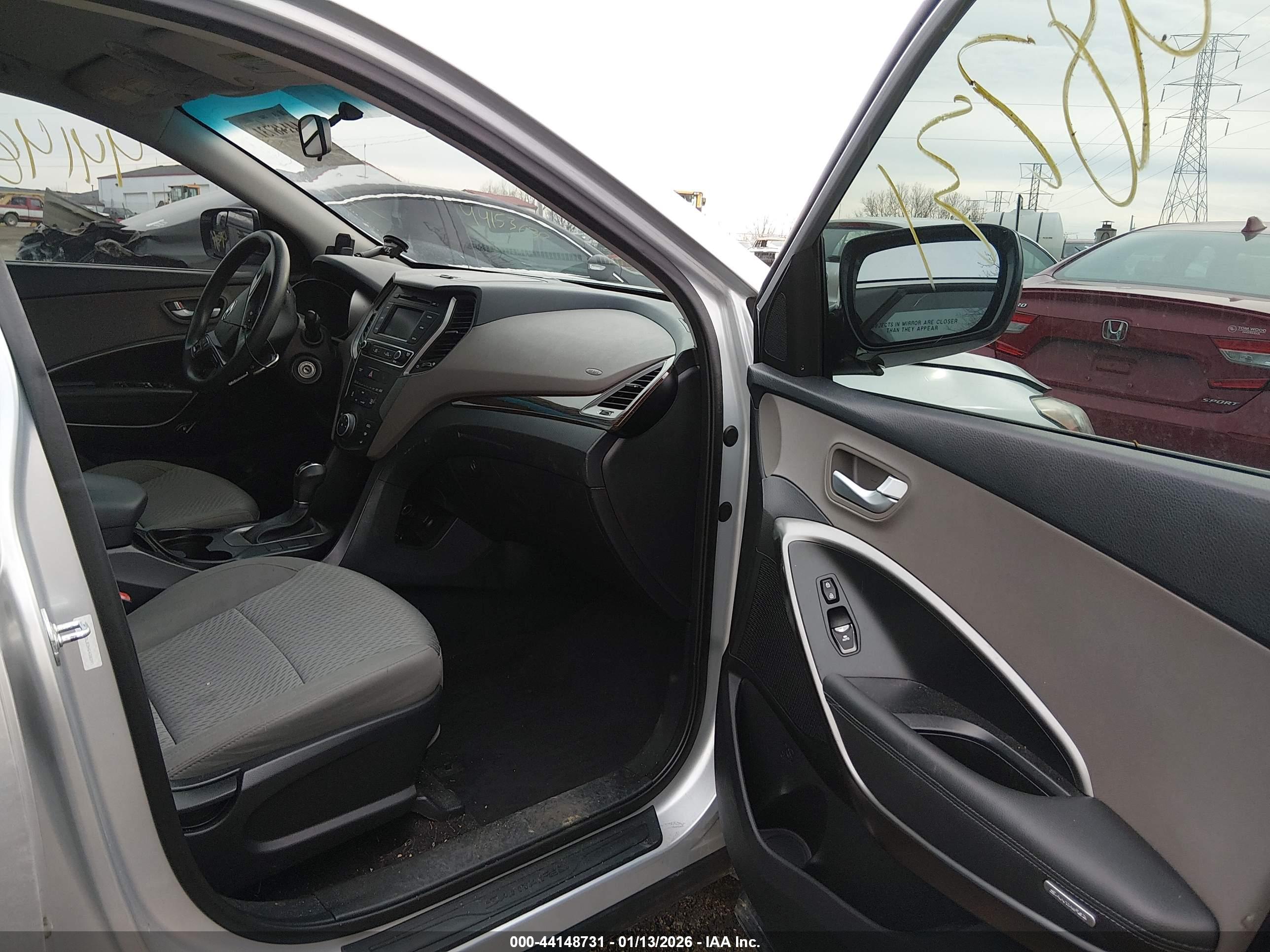 HYUNDAI SANTA image 5
