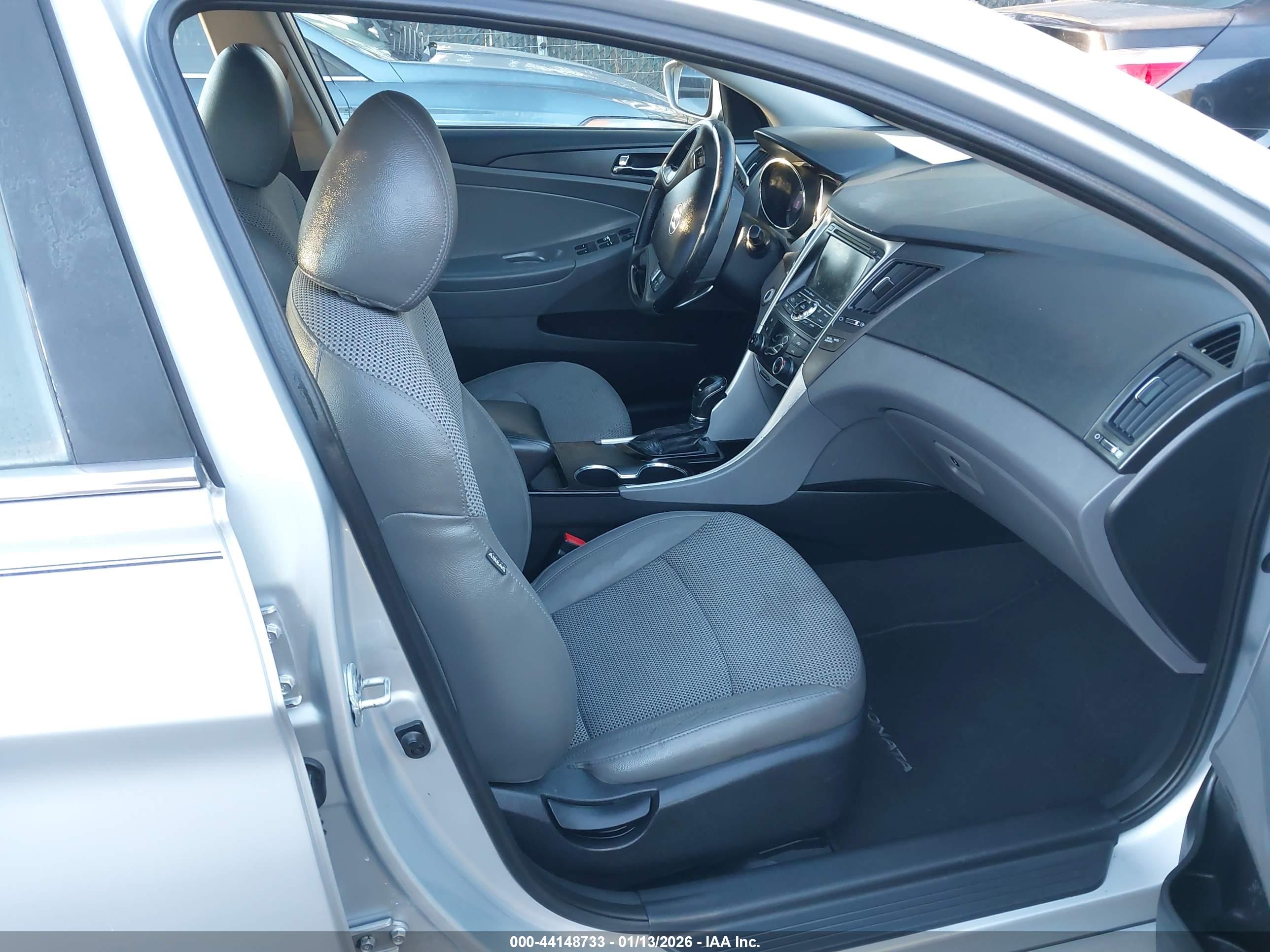 HYUNDAI SONATA image 5