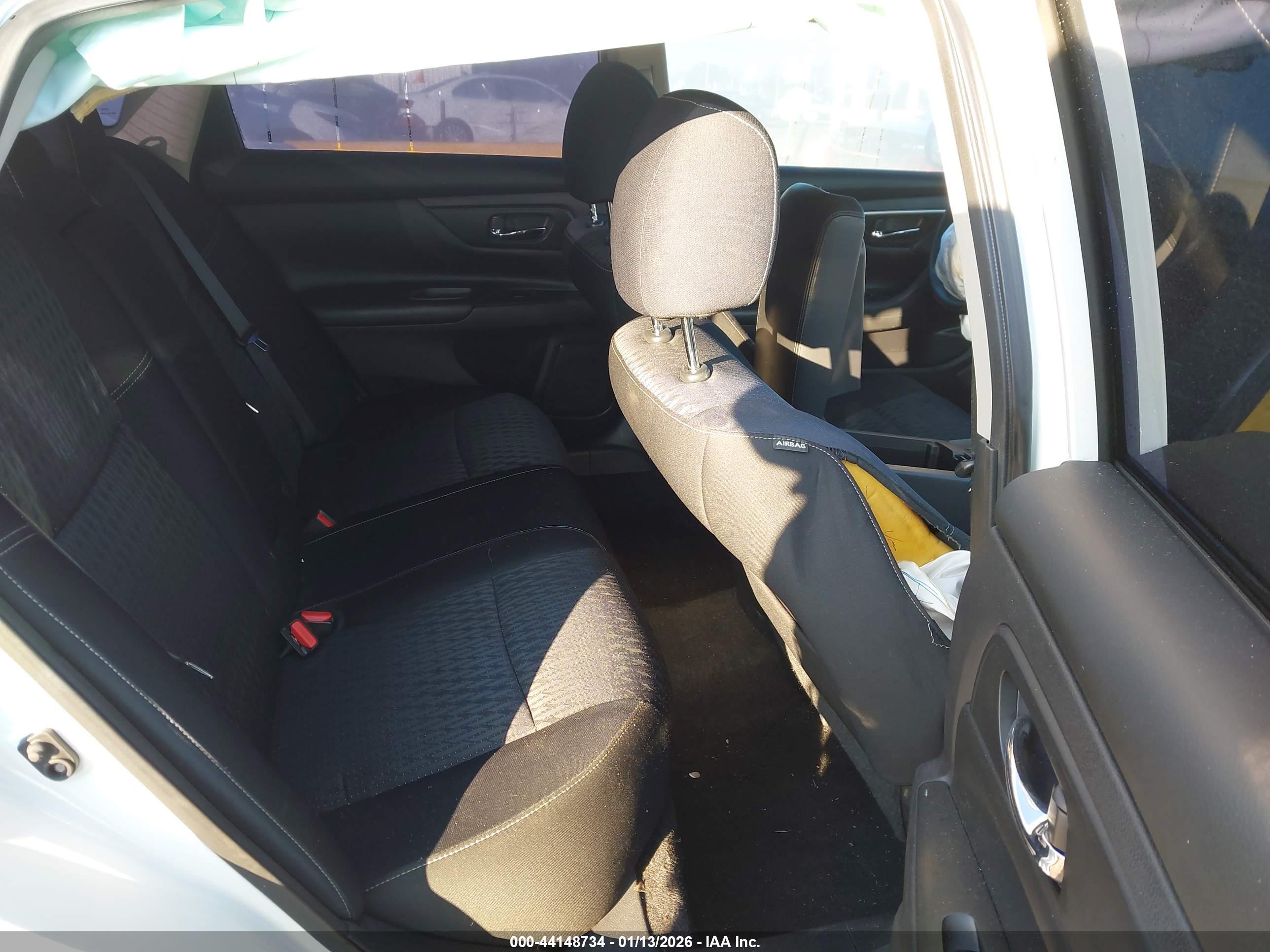 NISSAN ALTIMA image 8