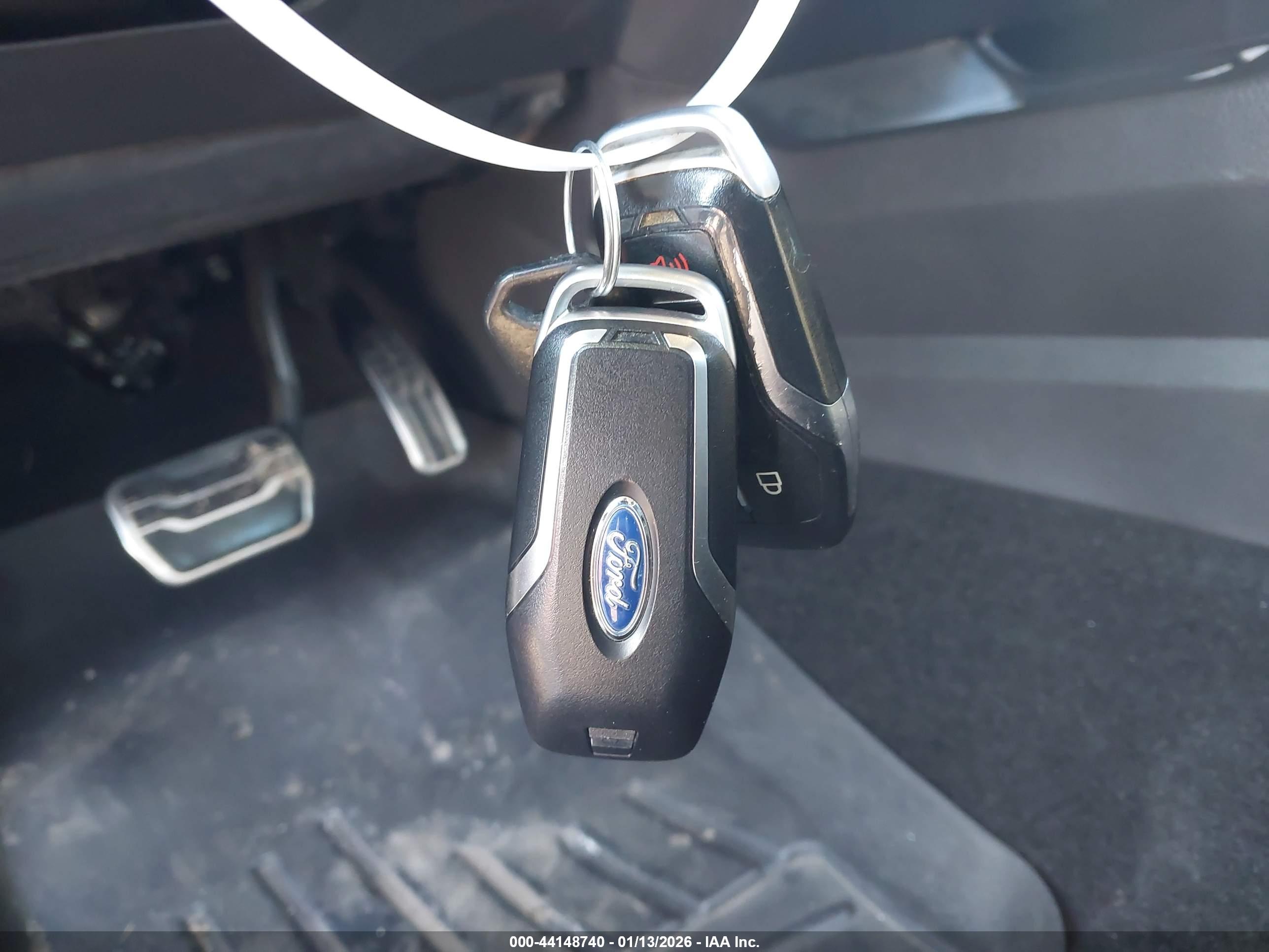 FORD FUSION image 11