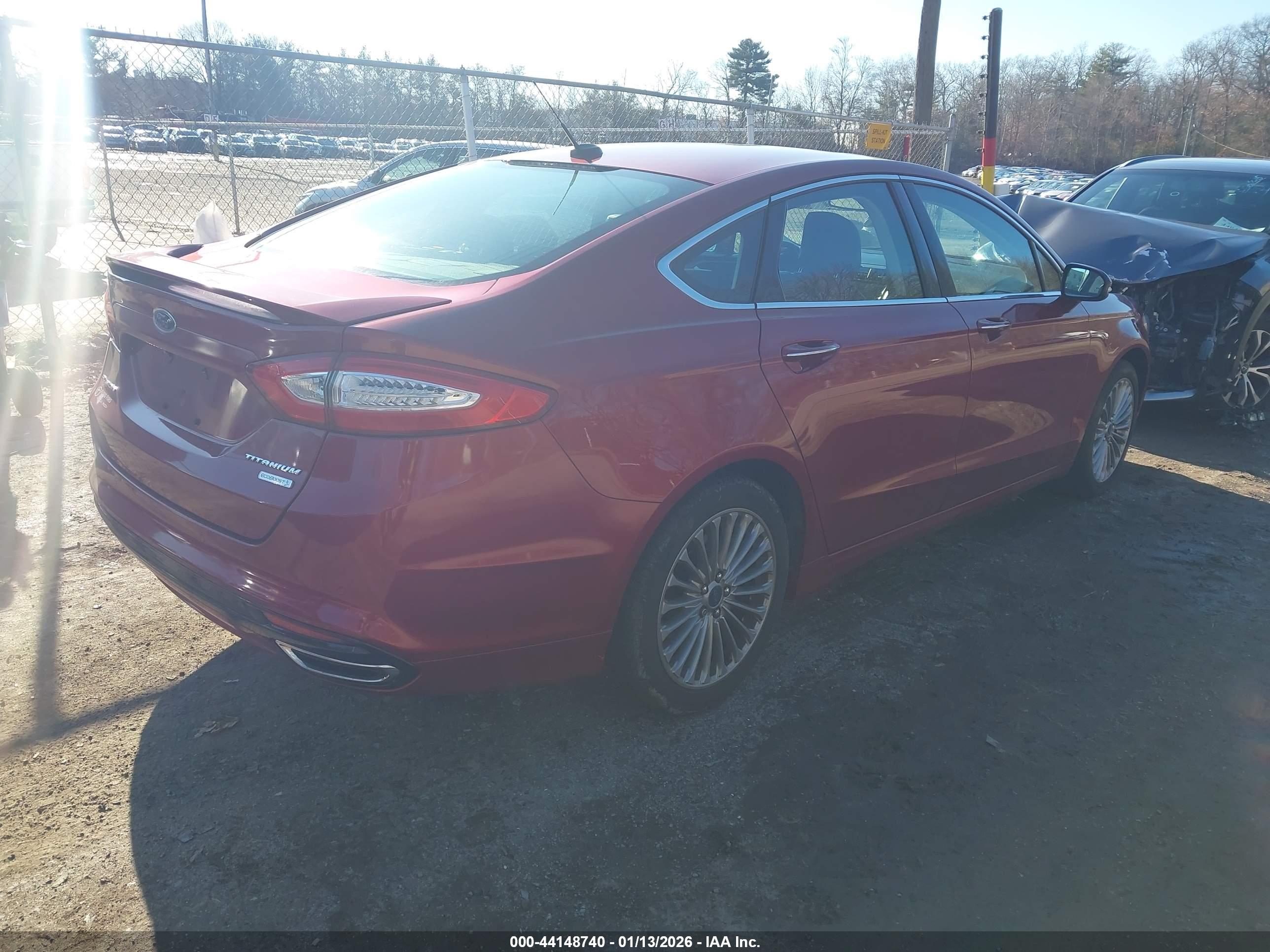 FORD FUSION image 4
