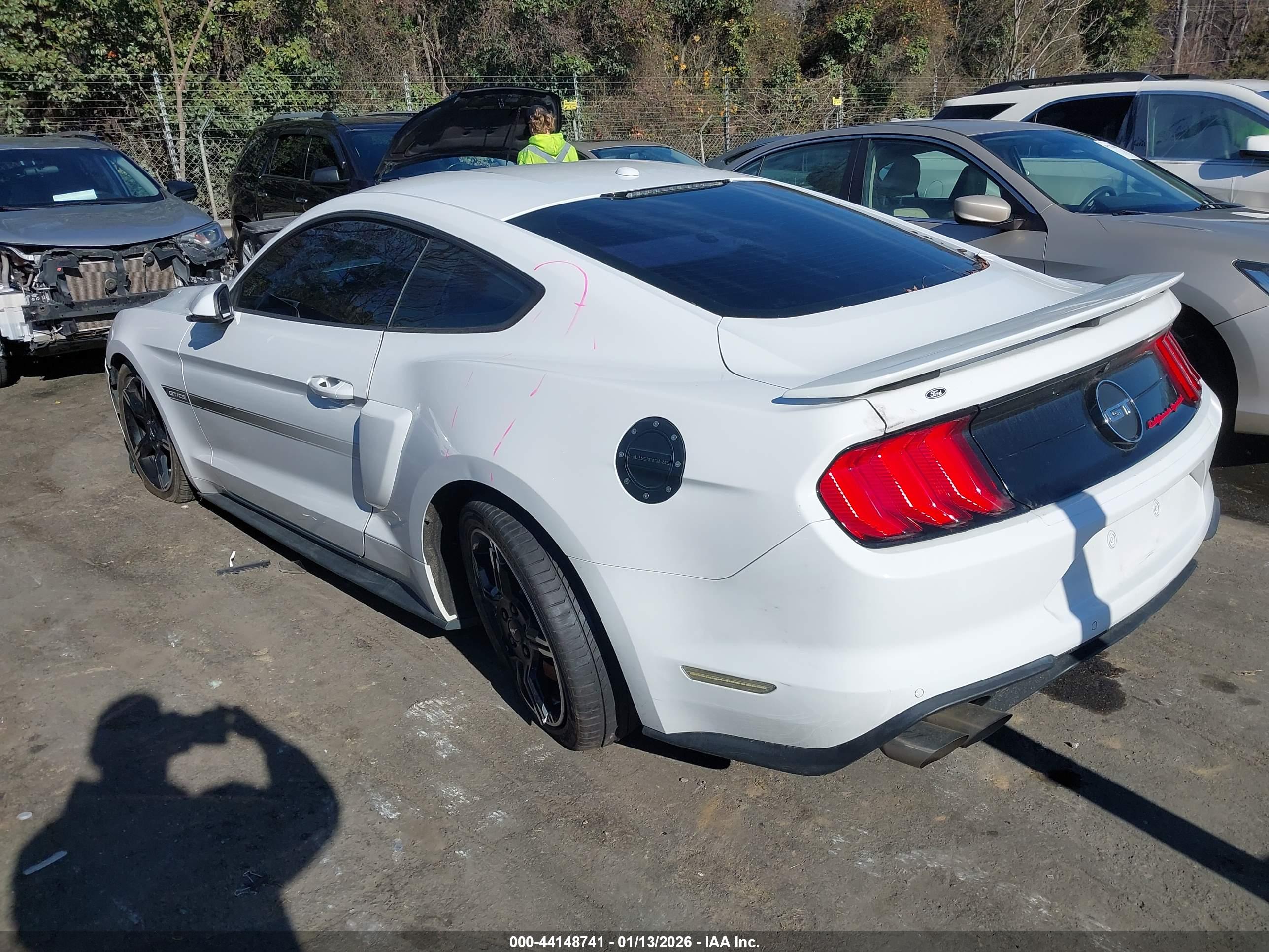 FORD MUSTANG image 3