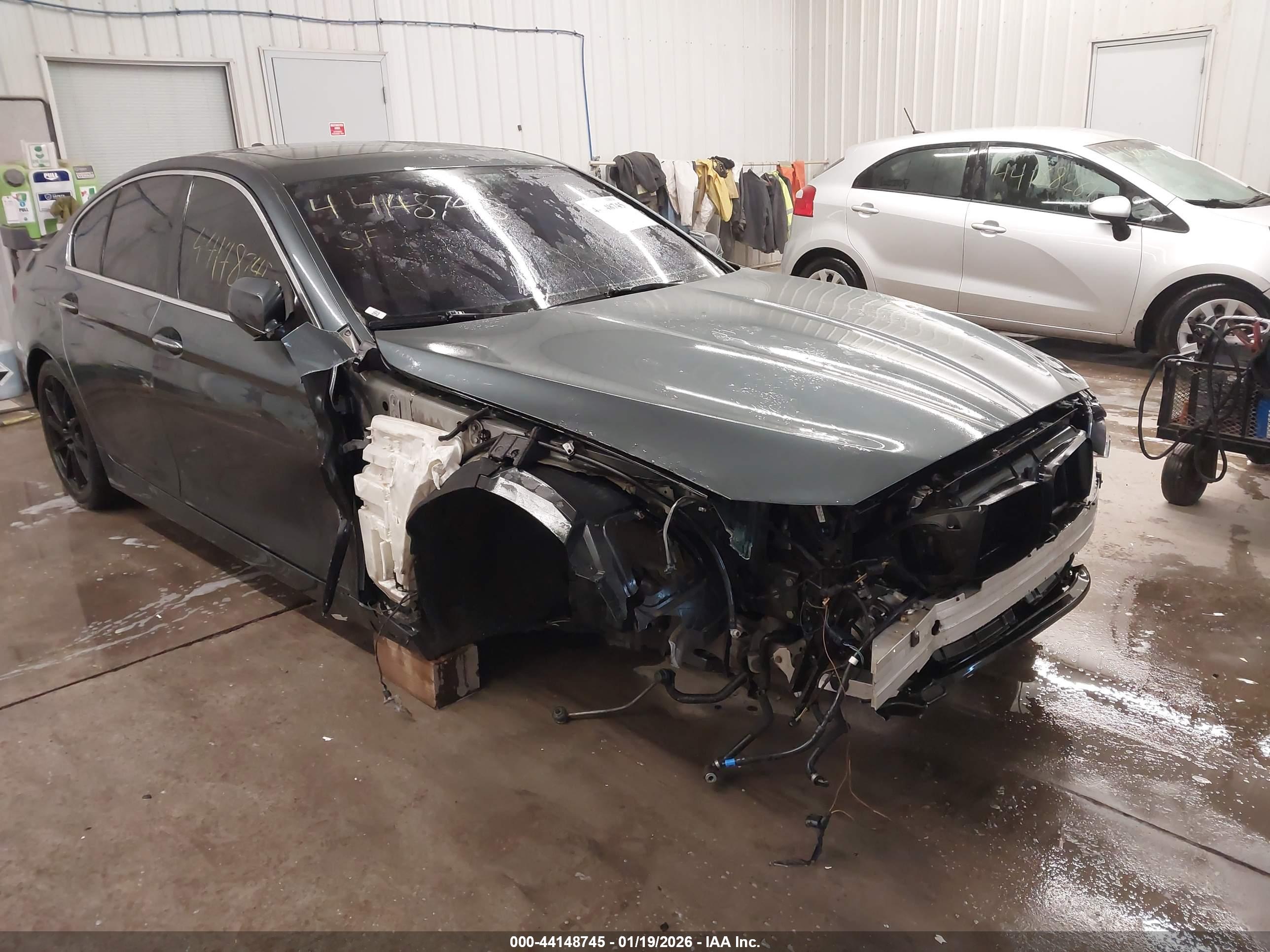 BMW 535I image 6