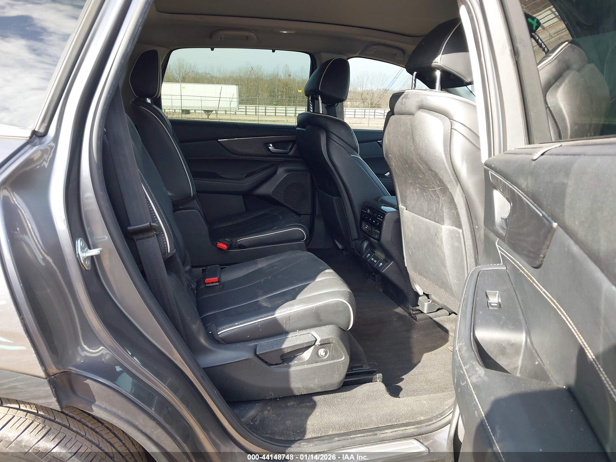 ACURA MDX image 8