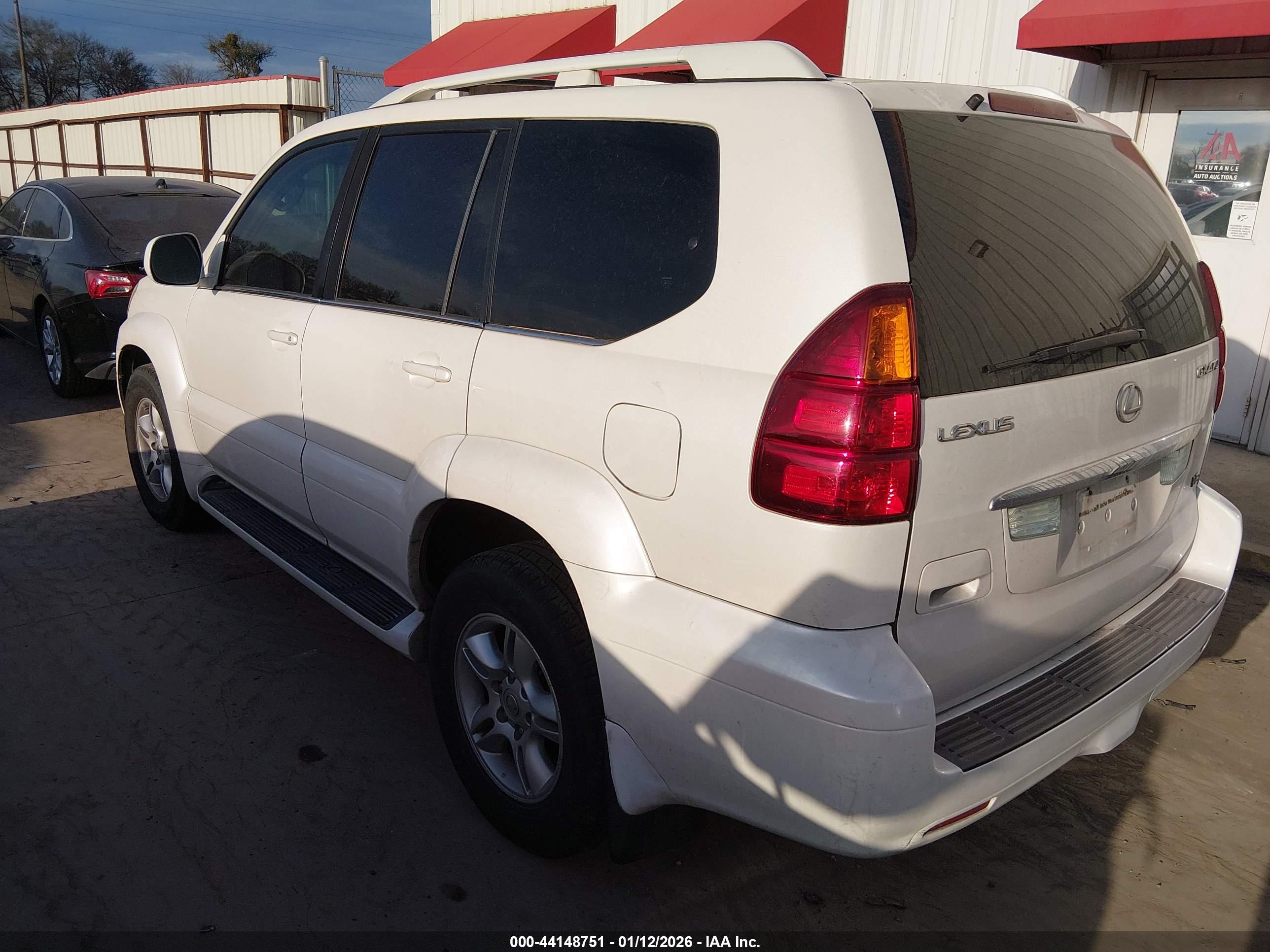 LEXUS GX image 3