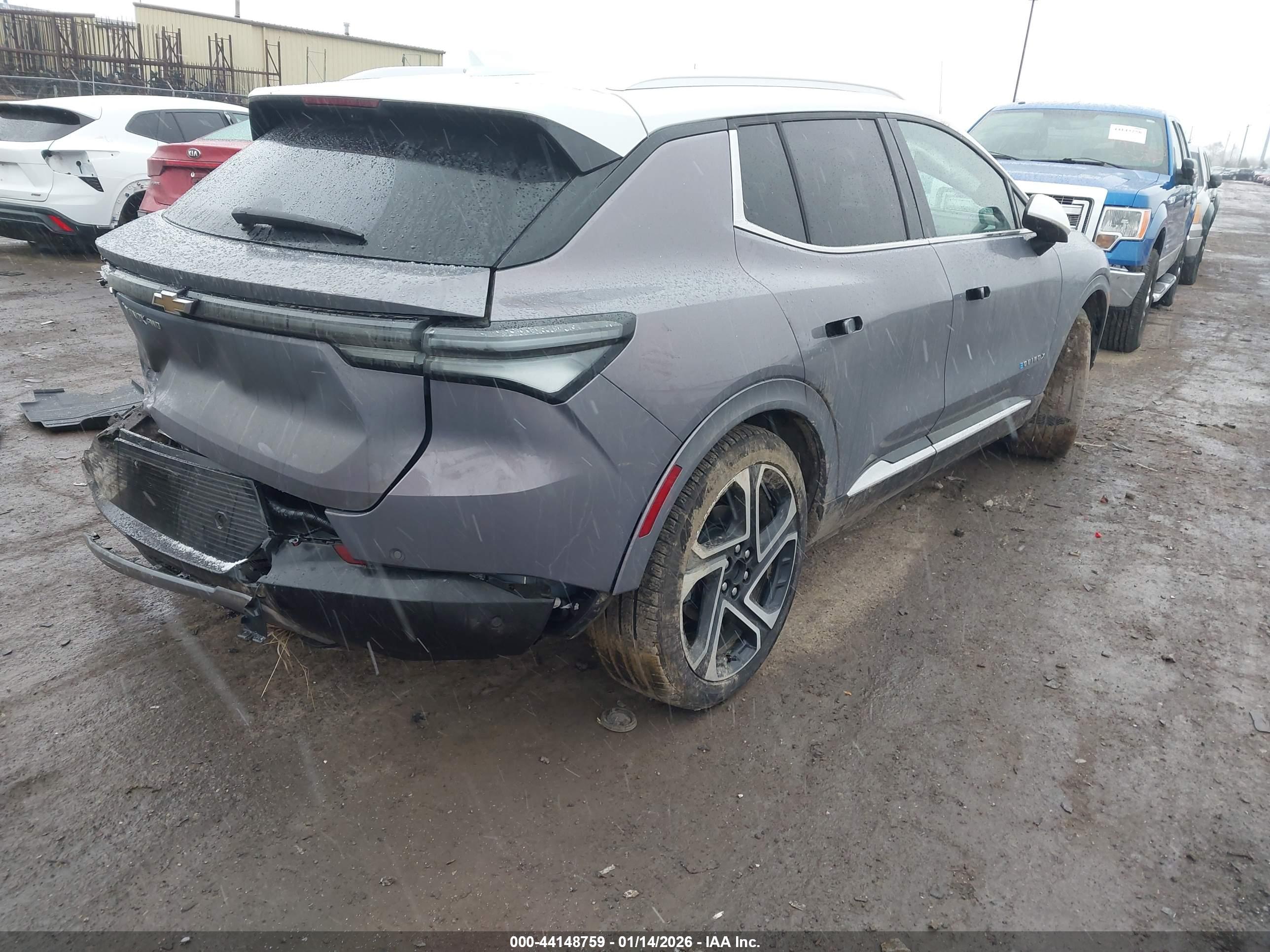 CHEVROLET EQUINOX image 4