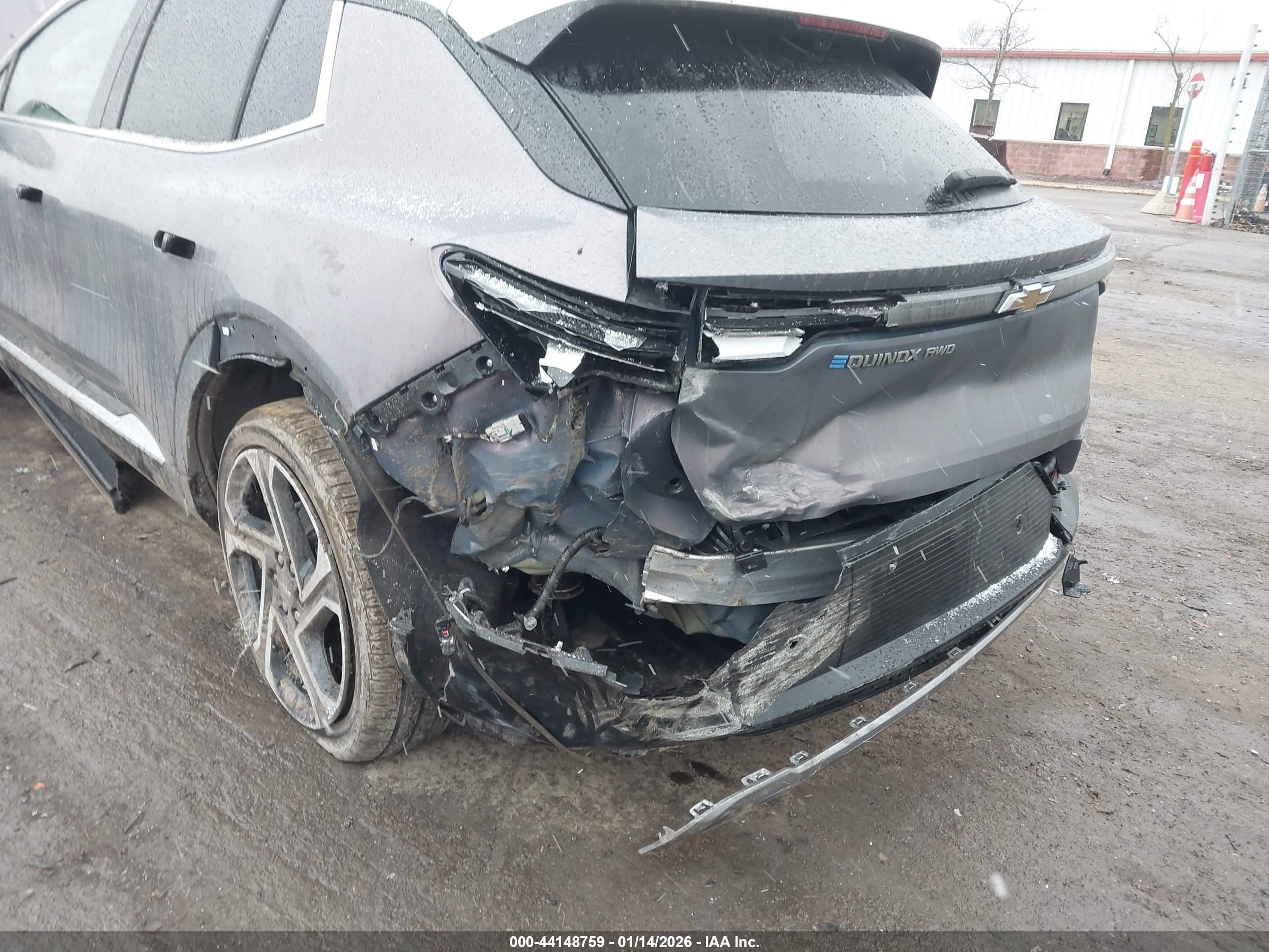 CHEVROLET EQUINOX image 6