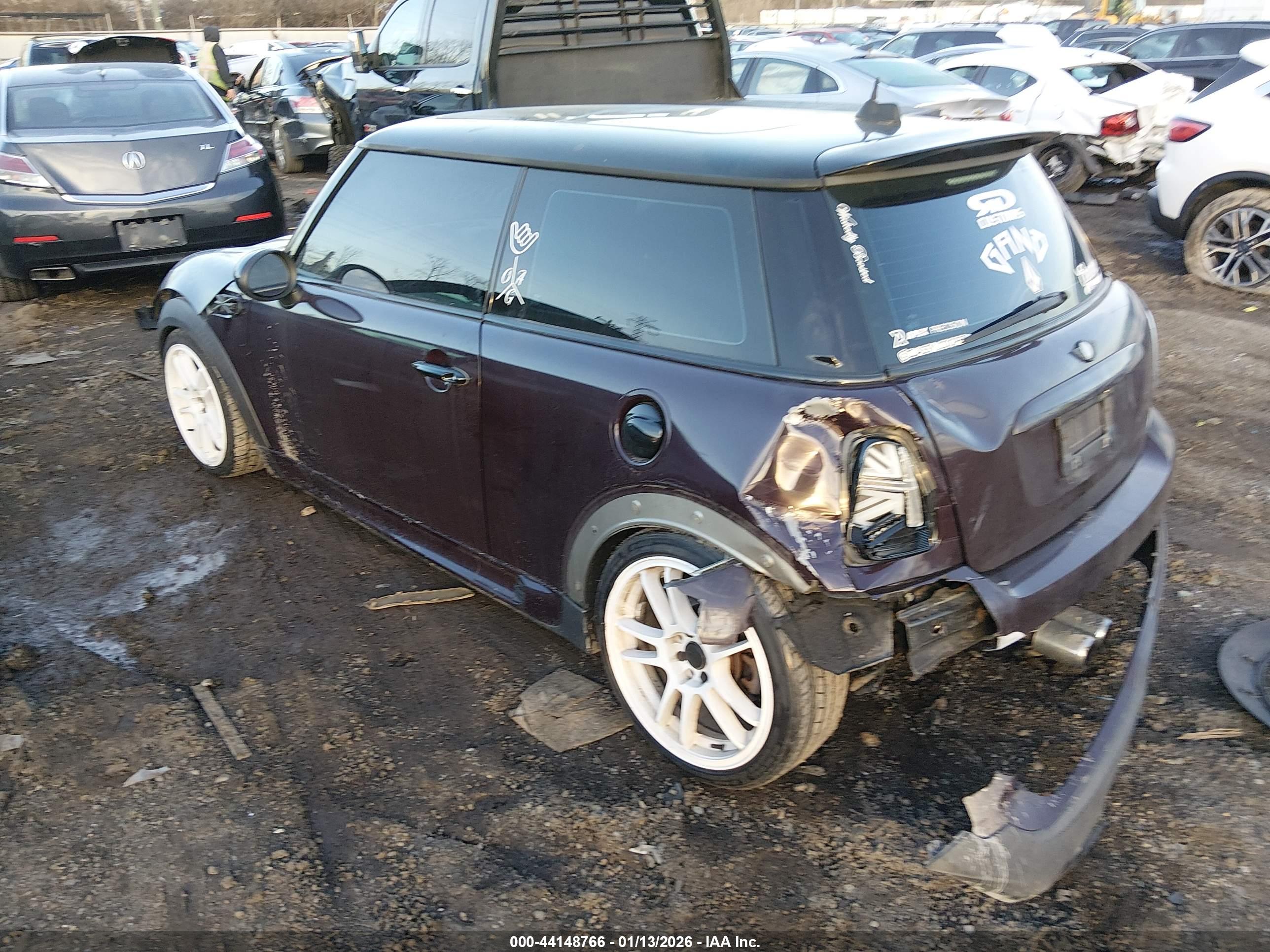 MINI COOPER image 3