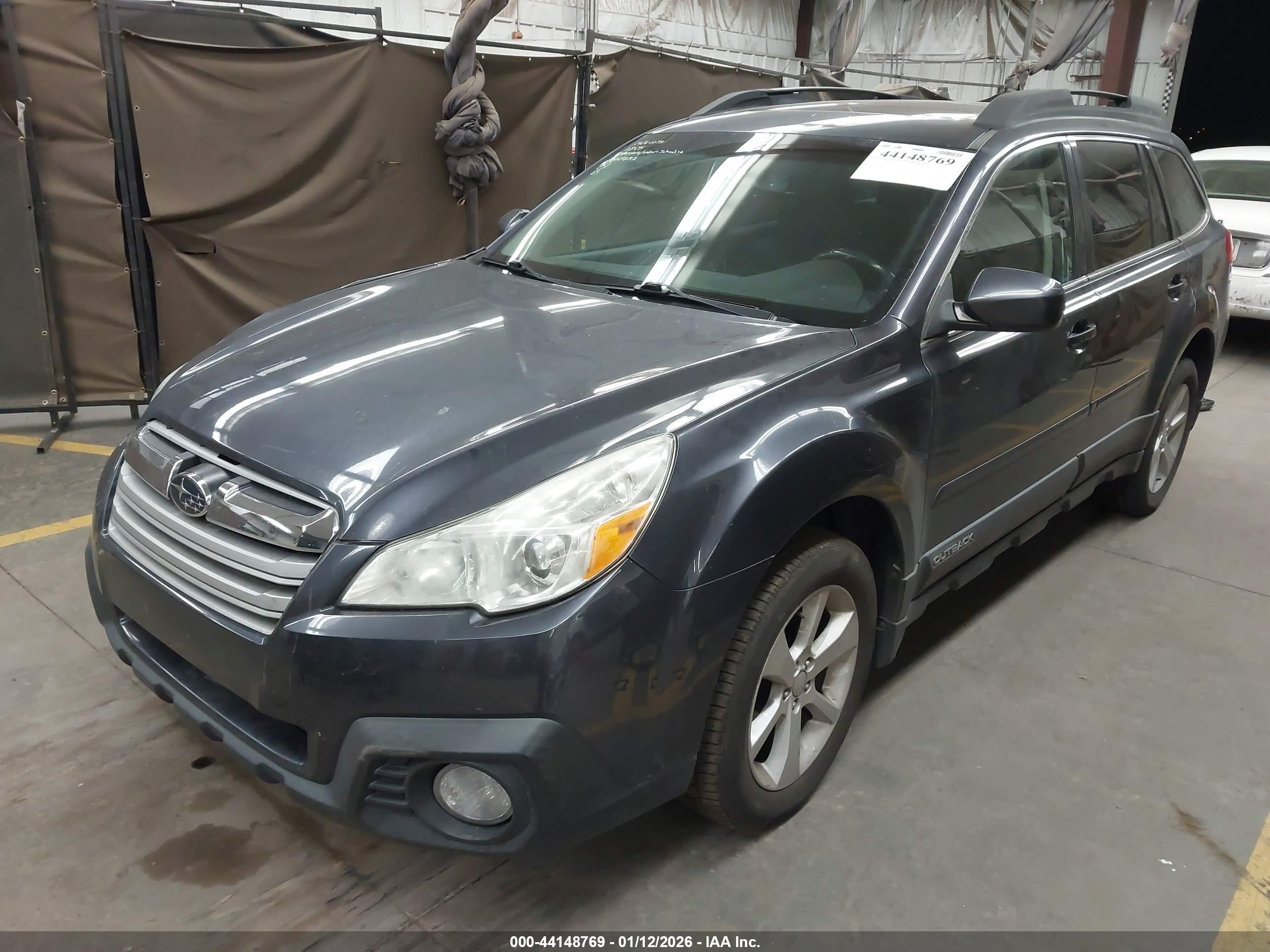 SUBARU OUTBACK image 2