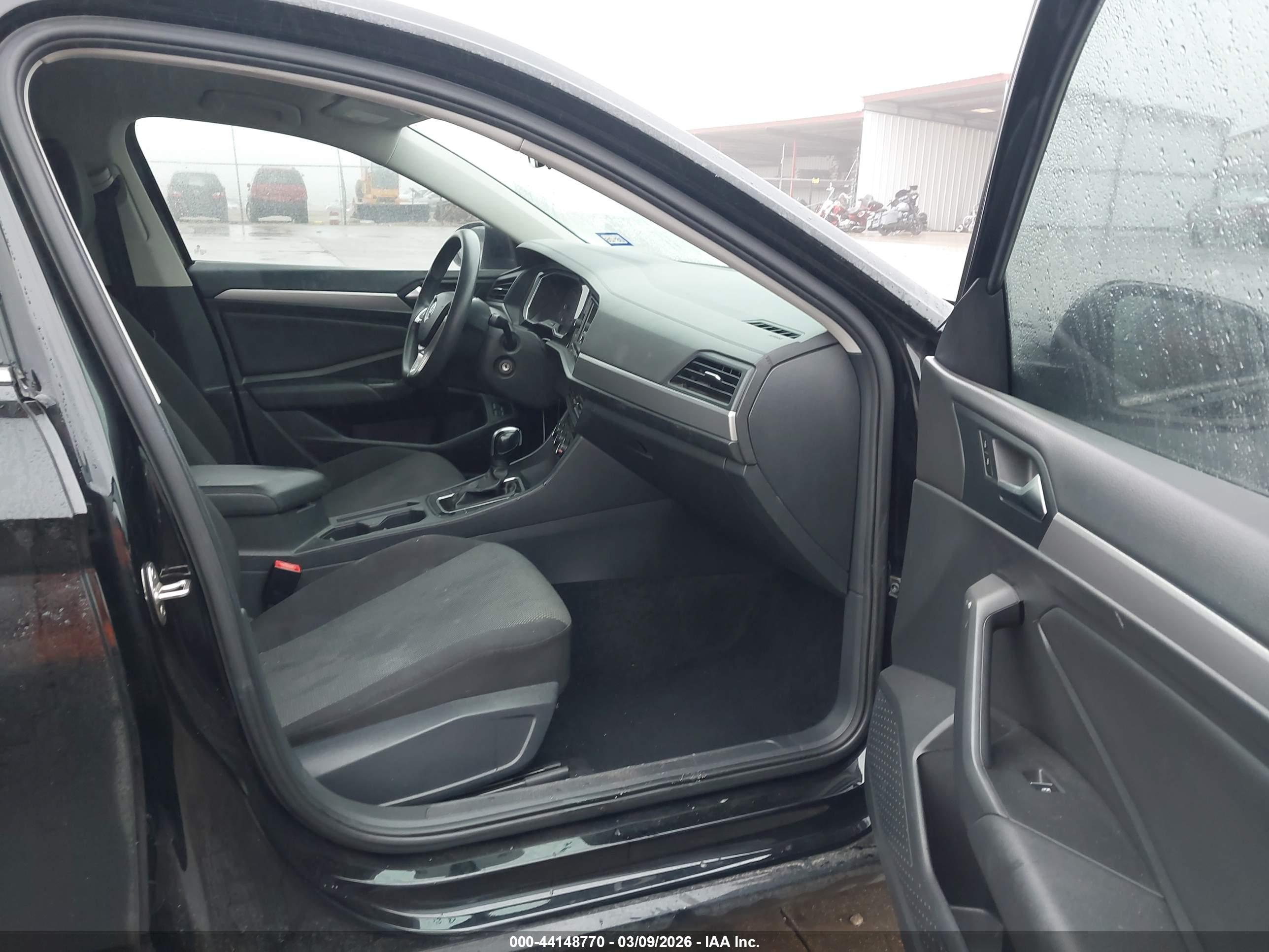 VOLKSWAGEN JETTA image 5