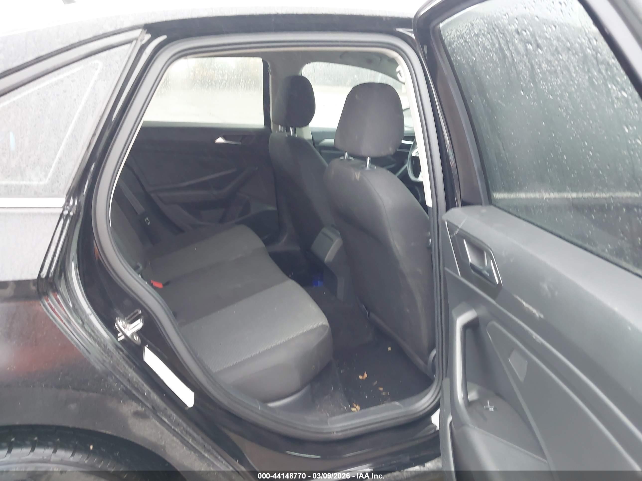 VOLKSWAGEN JETTA image 8