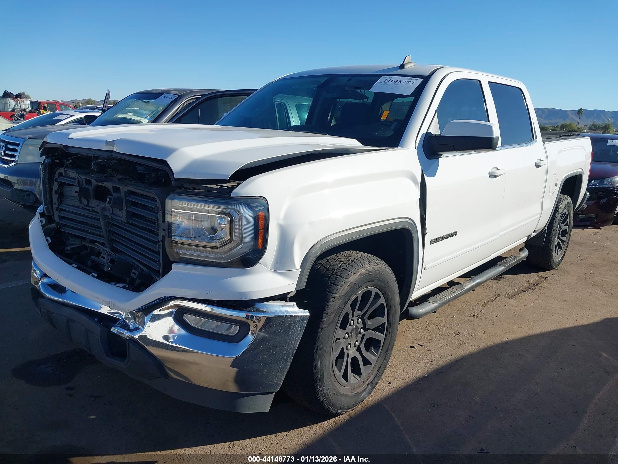 GMC SIERRA image 2