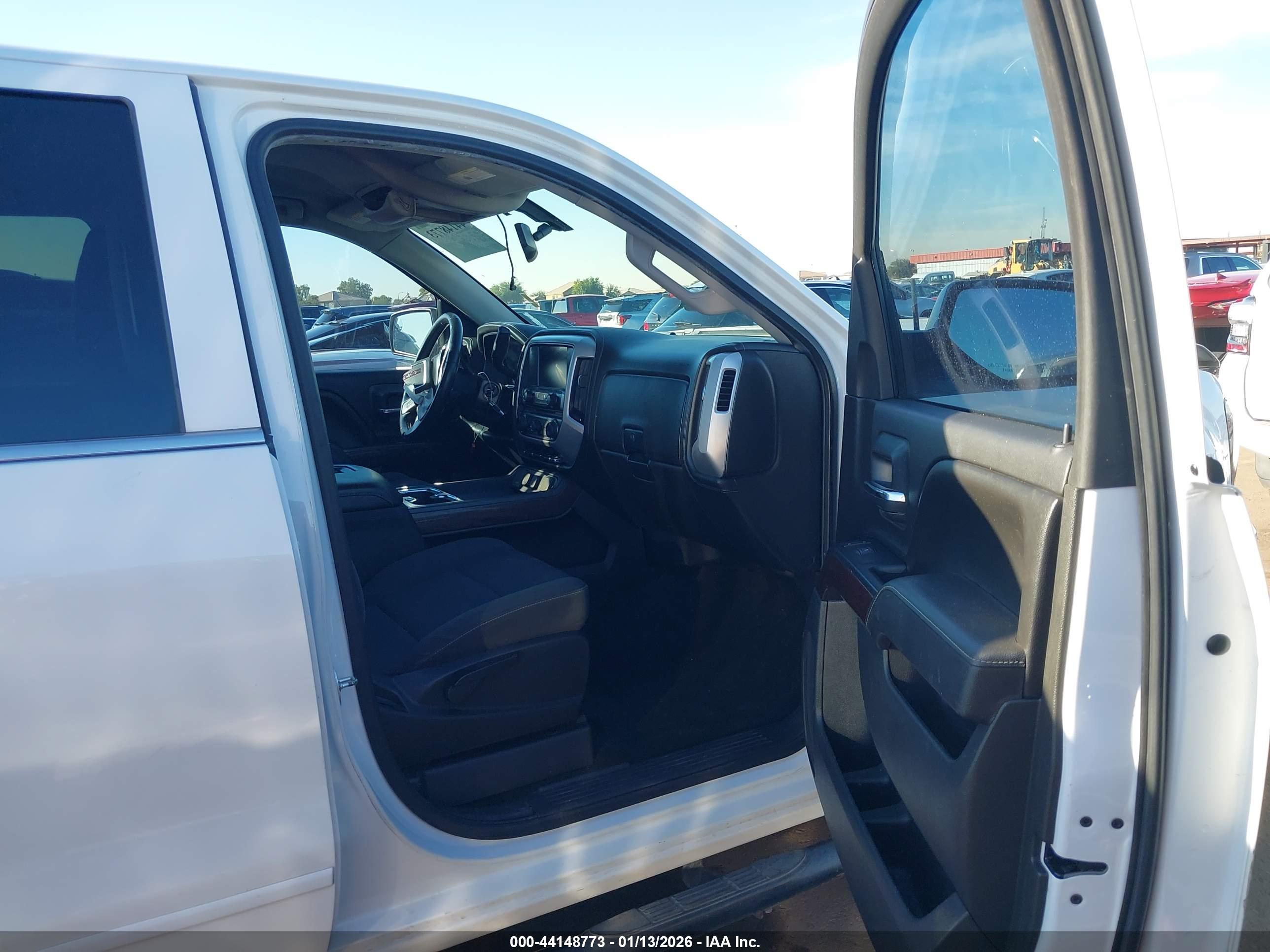 GMC SIERRA image 5