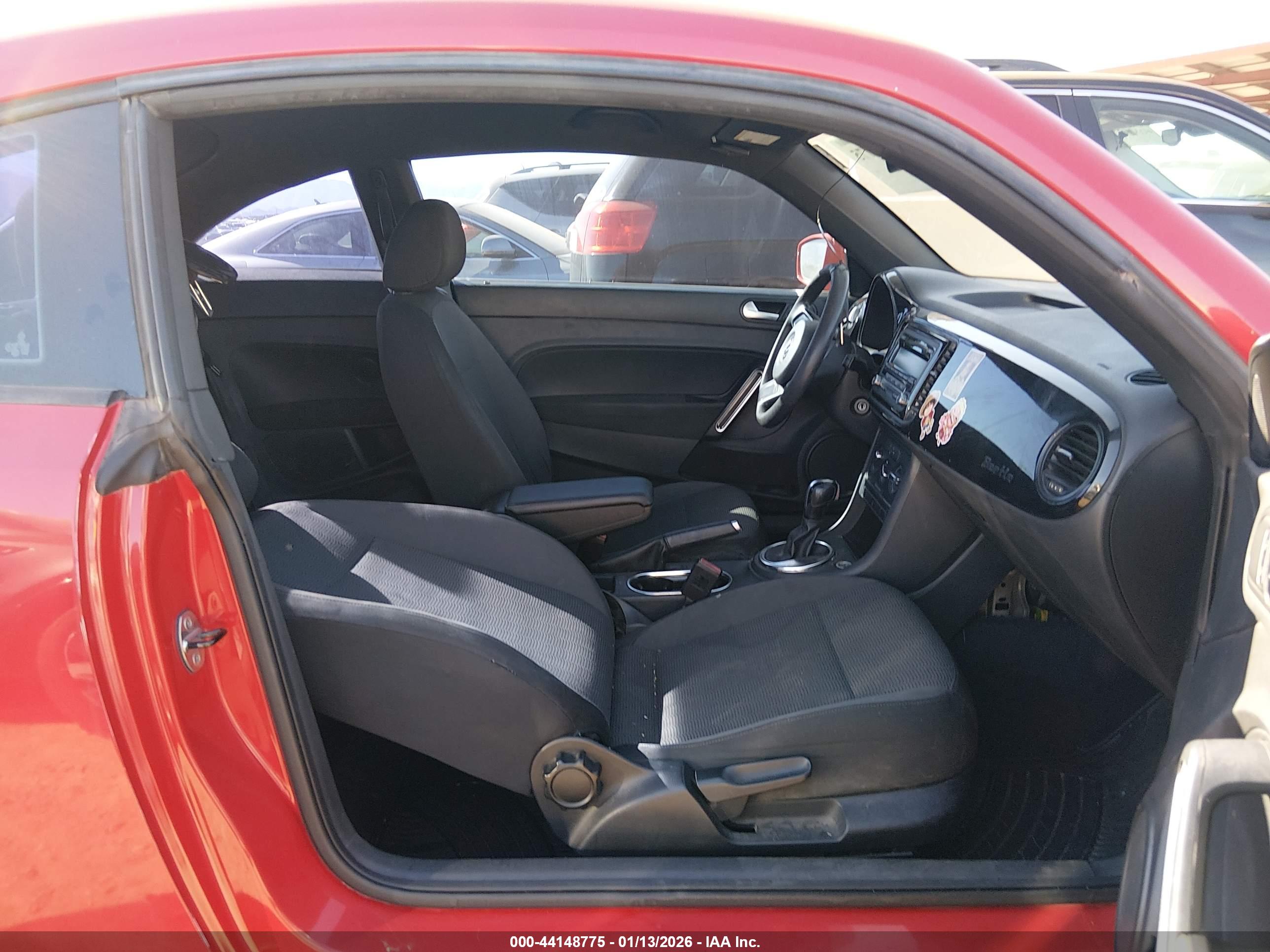 VOLKSWAGEN BEETLE image 5