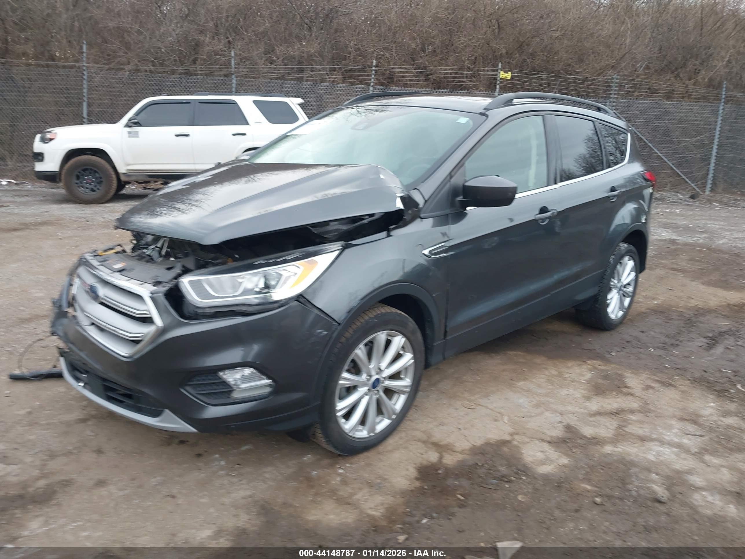 FORD ESCAPE image 2