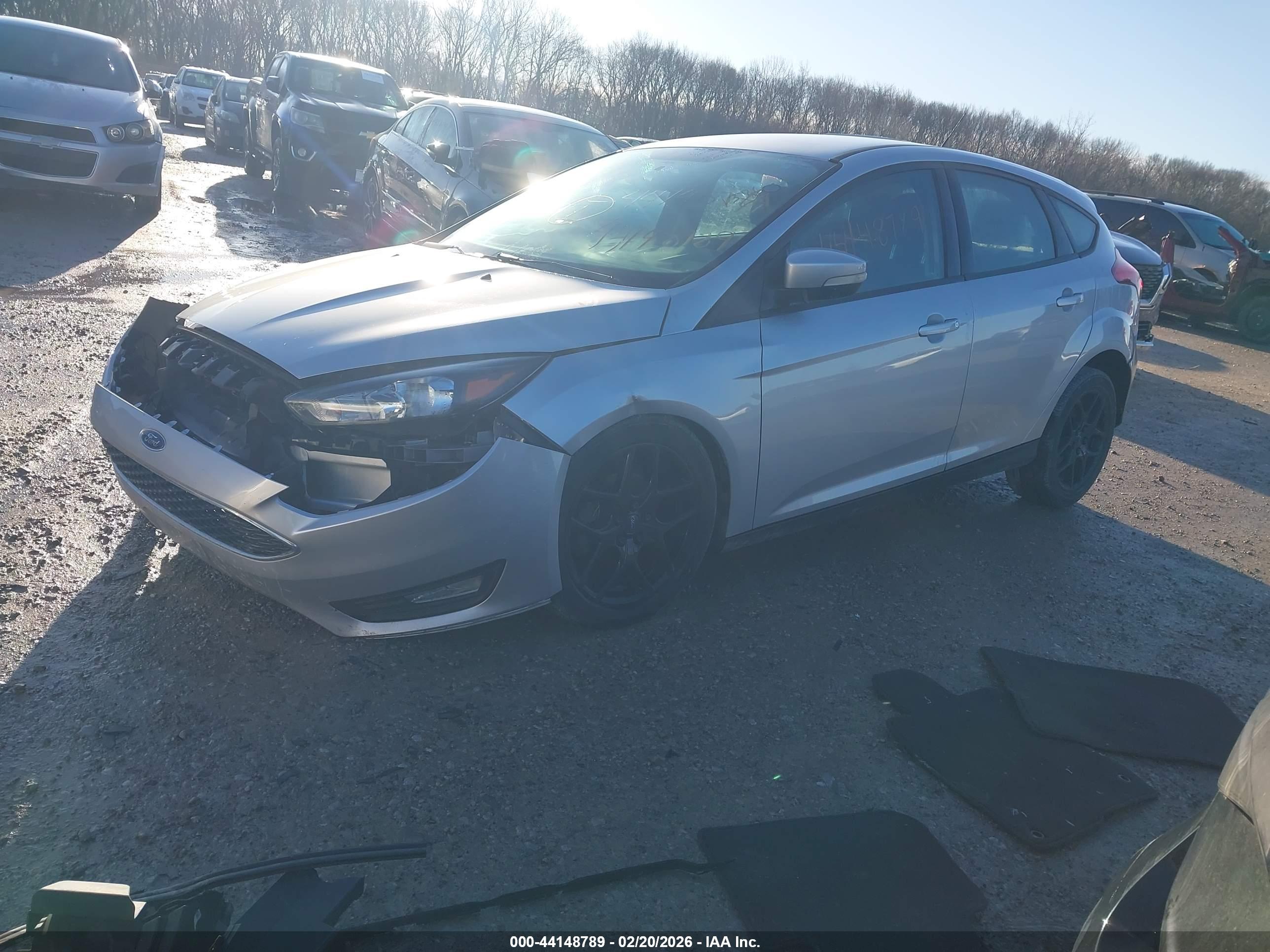 FORD FOCUS image 2