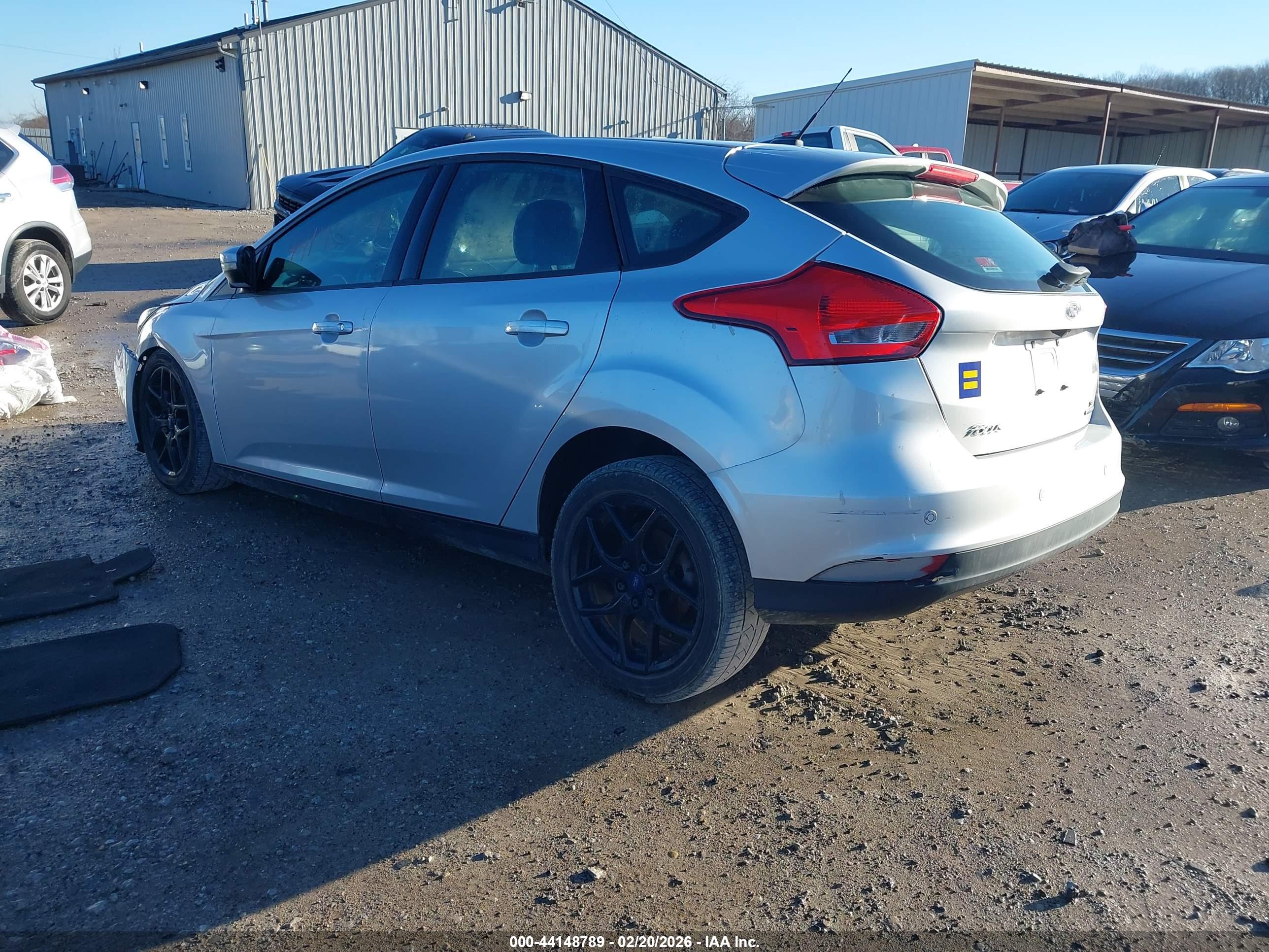 FORD FOCUS image 3