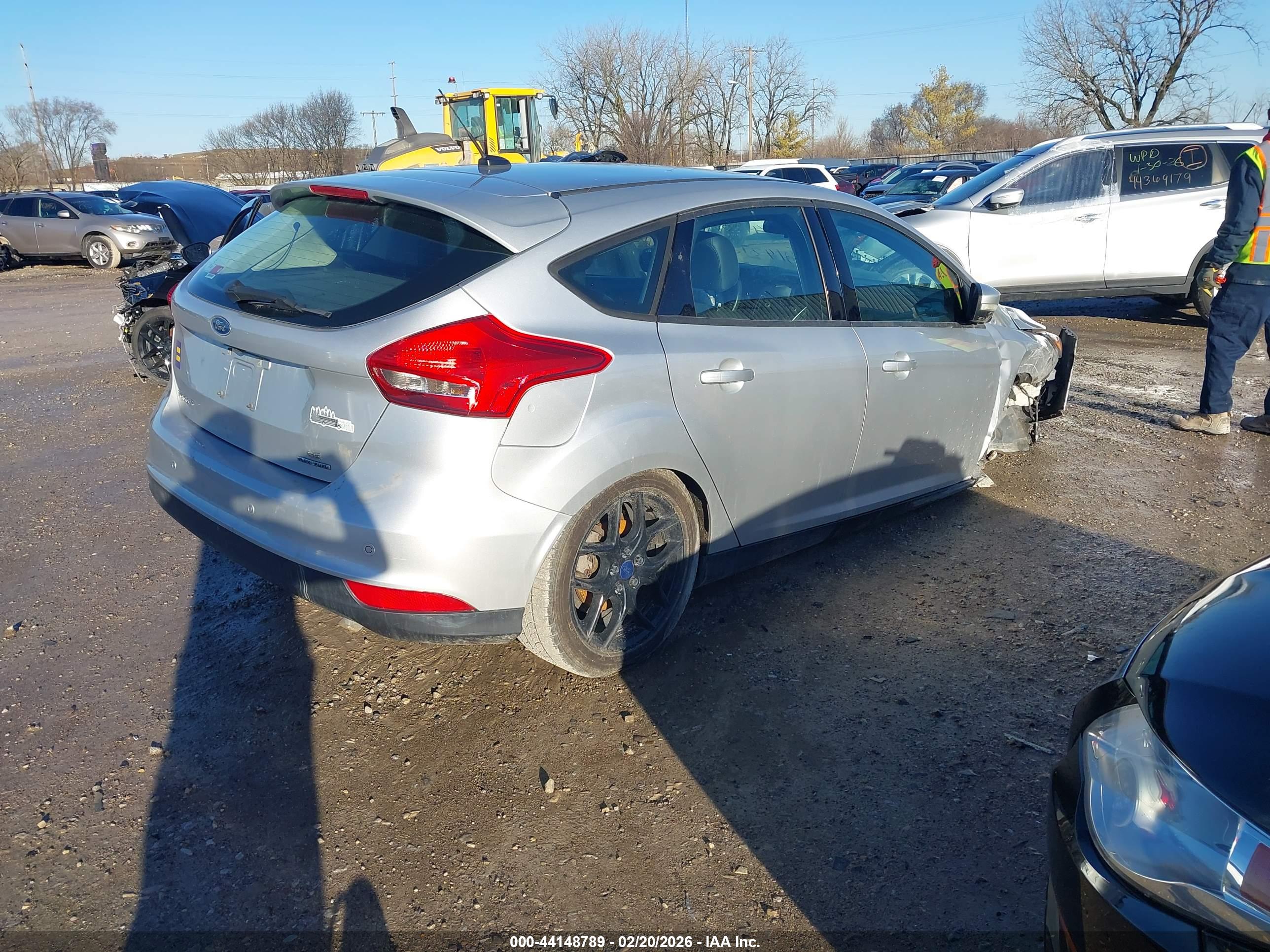FORD FOCUS image 4