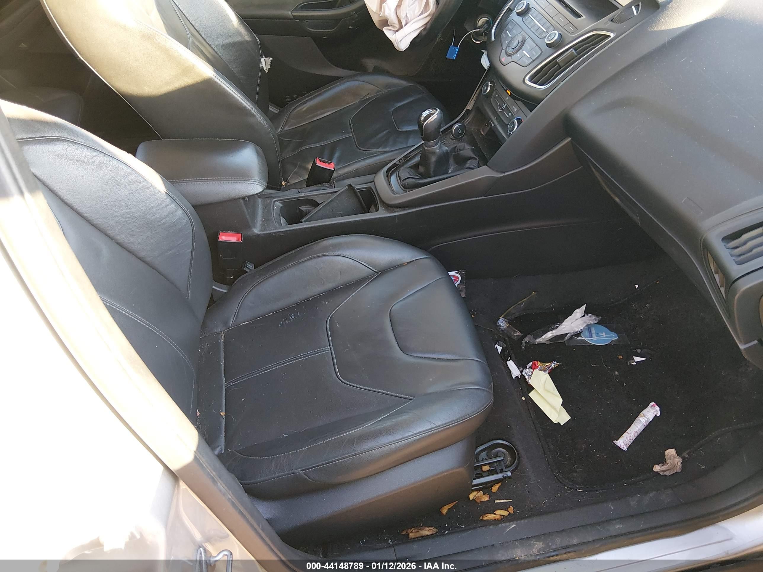 FORD FOCUS image 5