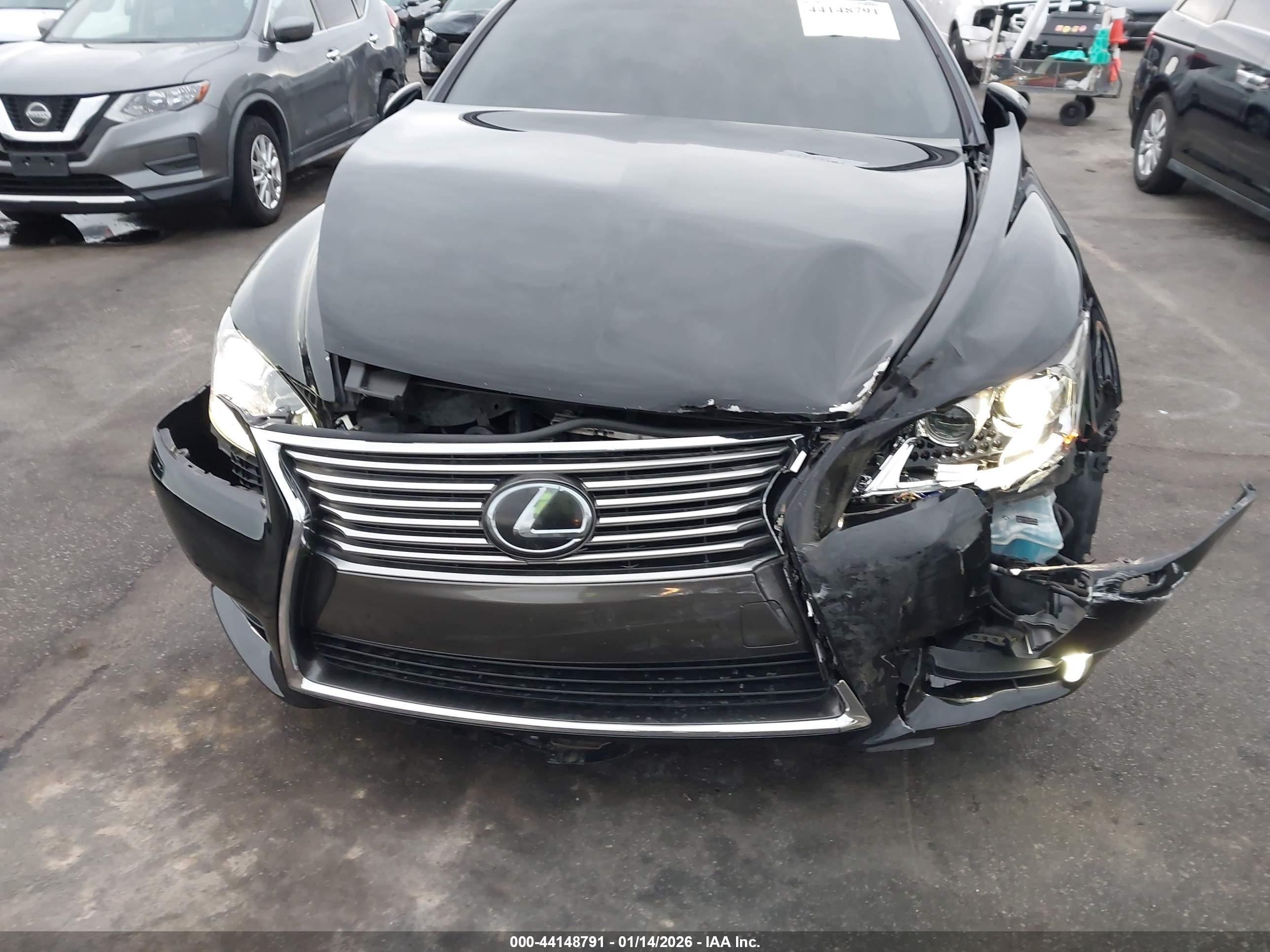 LEXUS LS image 6