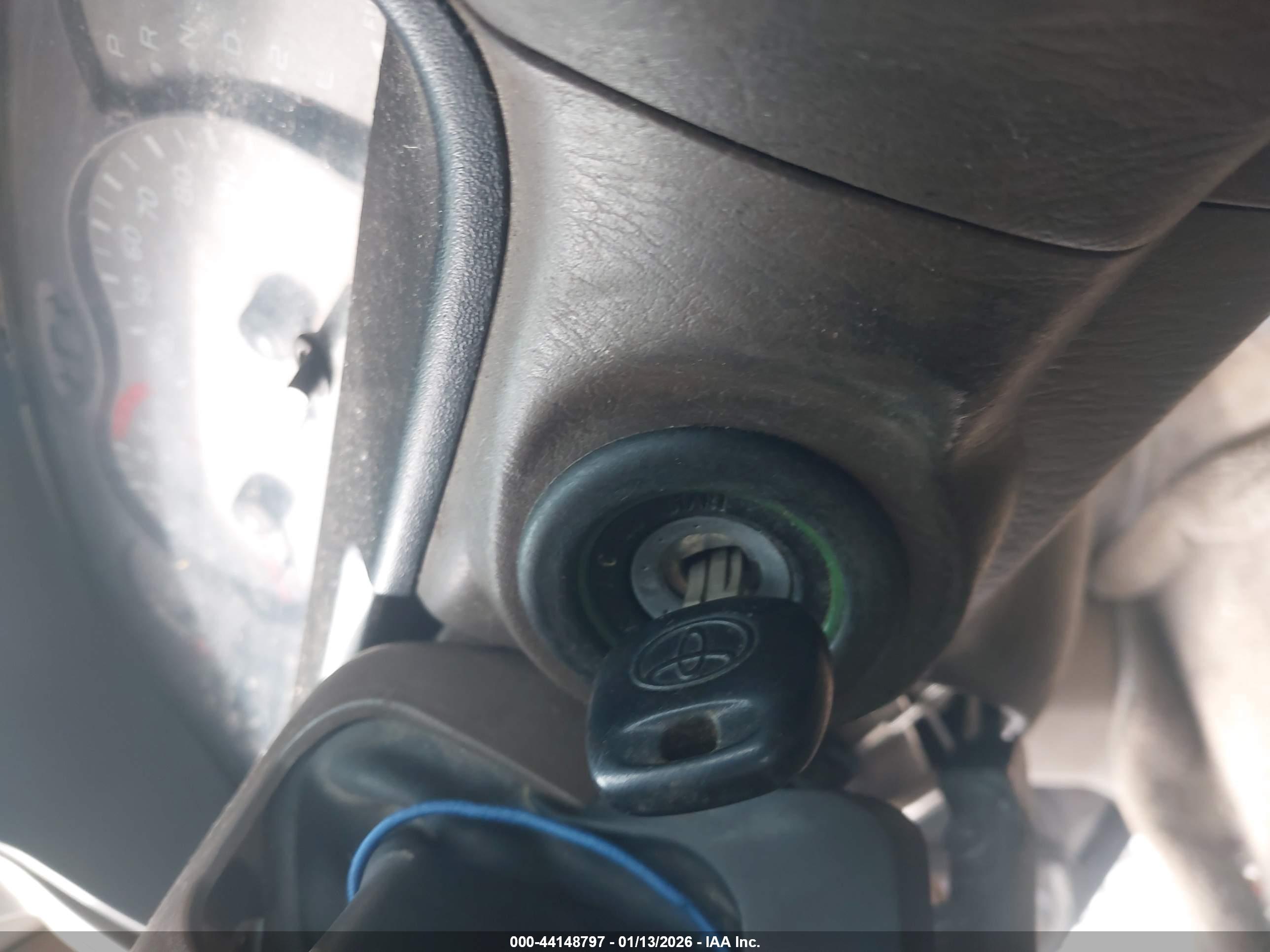 TOYOTA SEQUOIA image 11