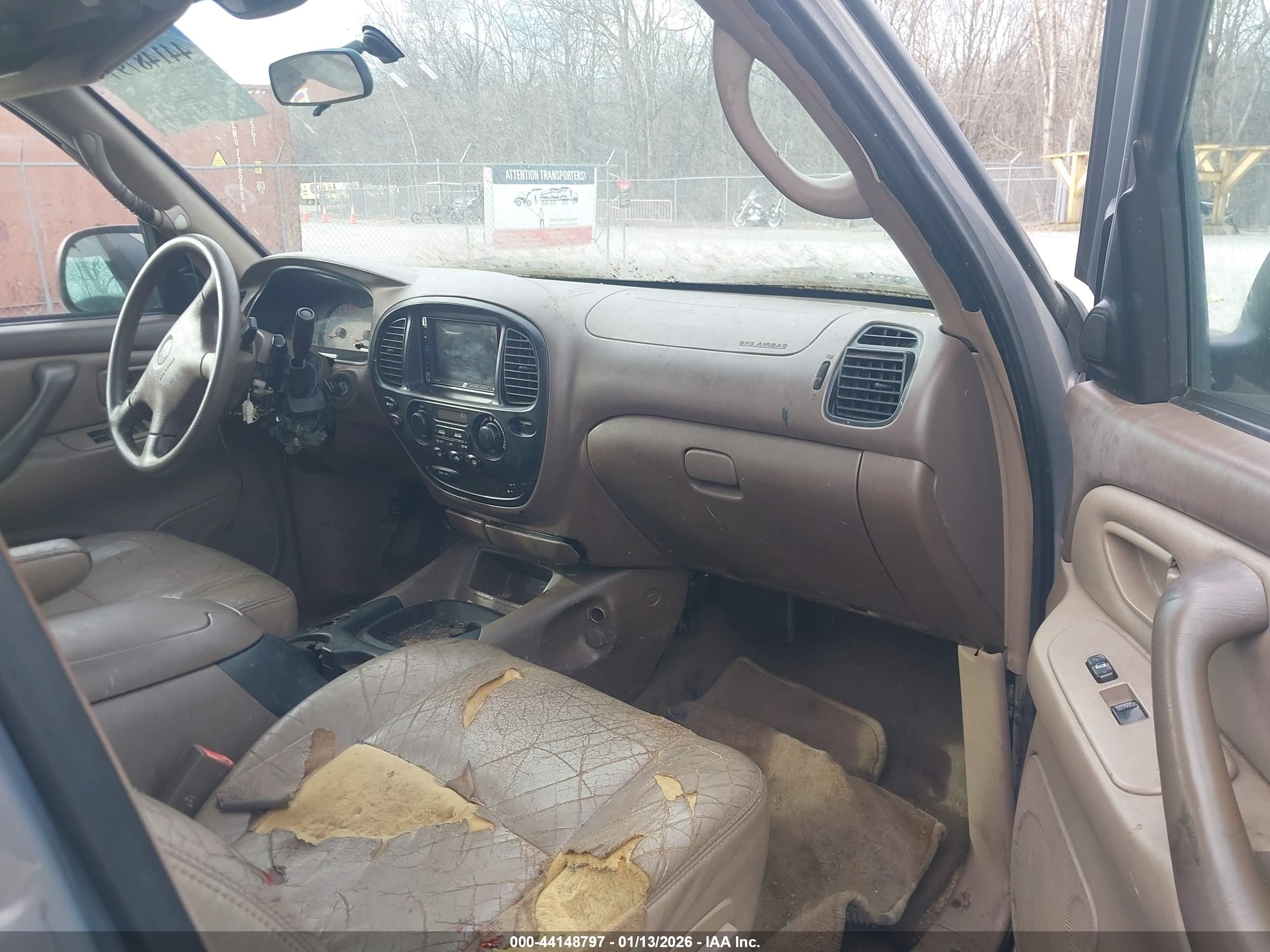 TOYOTA SEQUOIA image 5