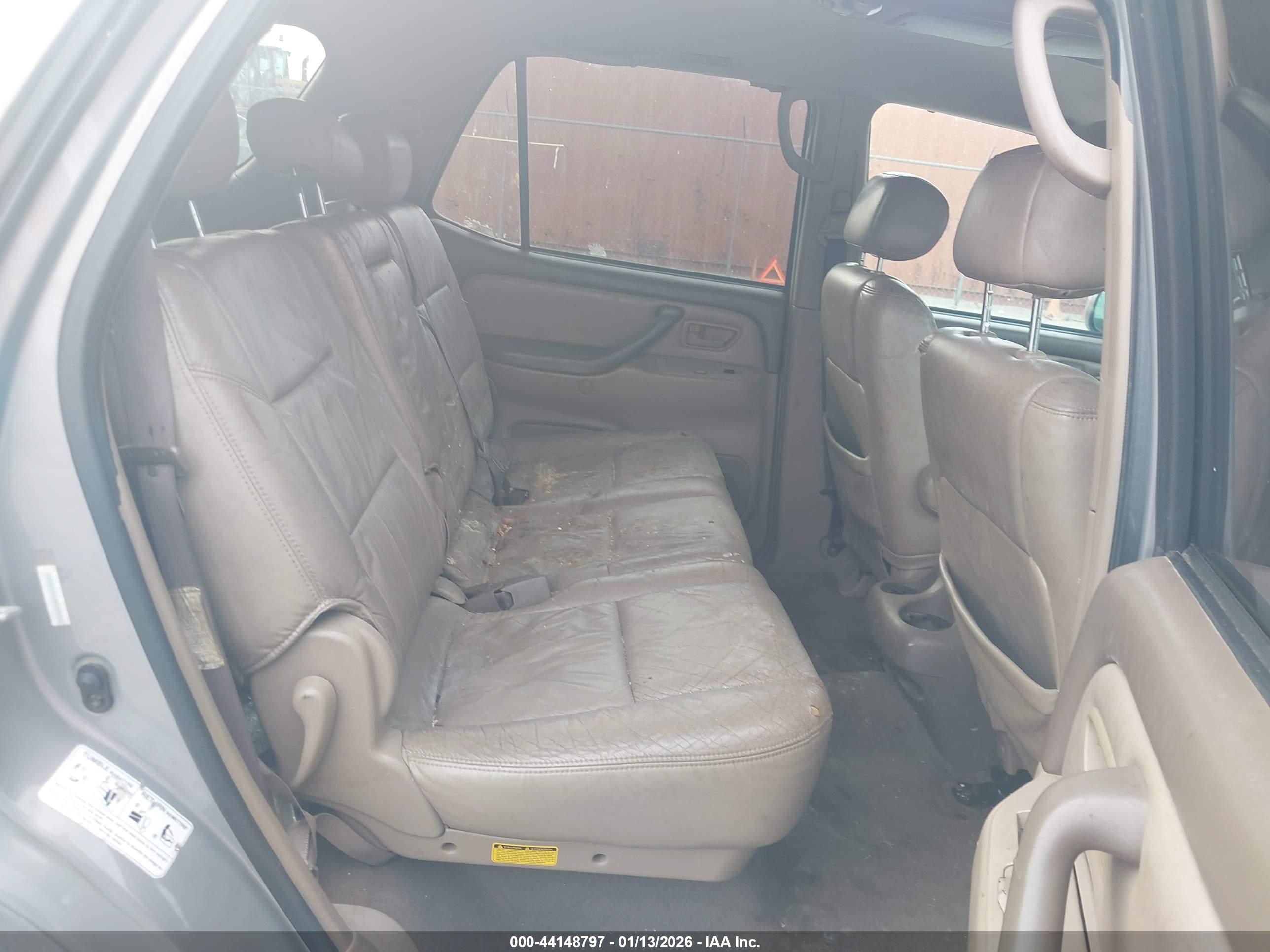 TOYOTA SEQUOIA image 8