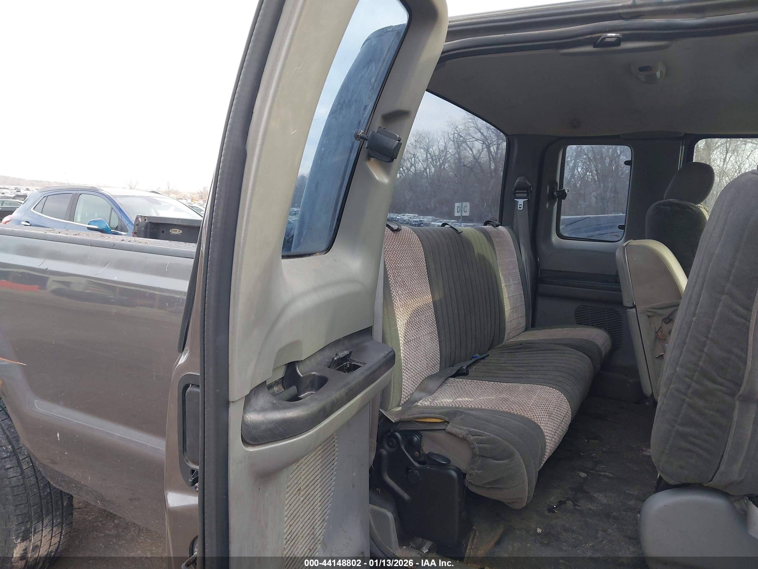 FORD F-250 image 8