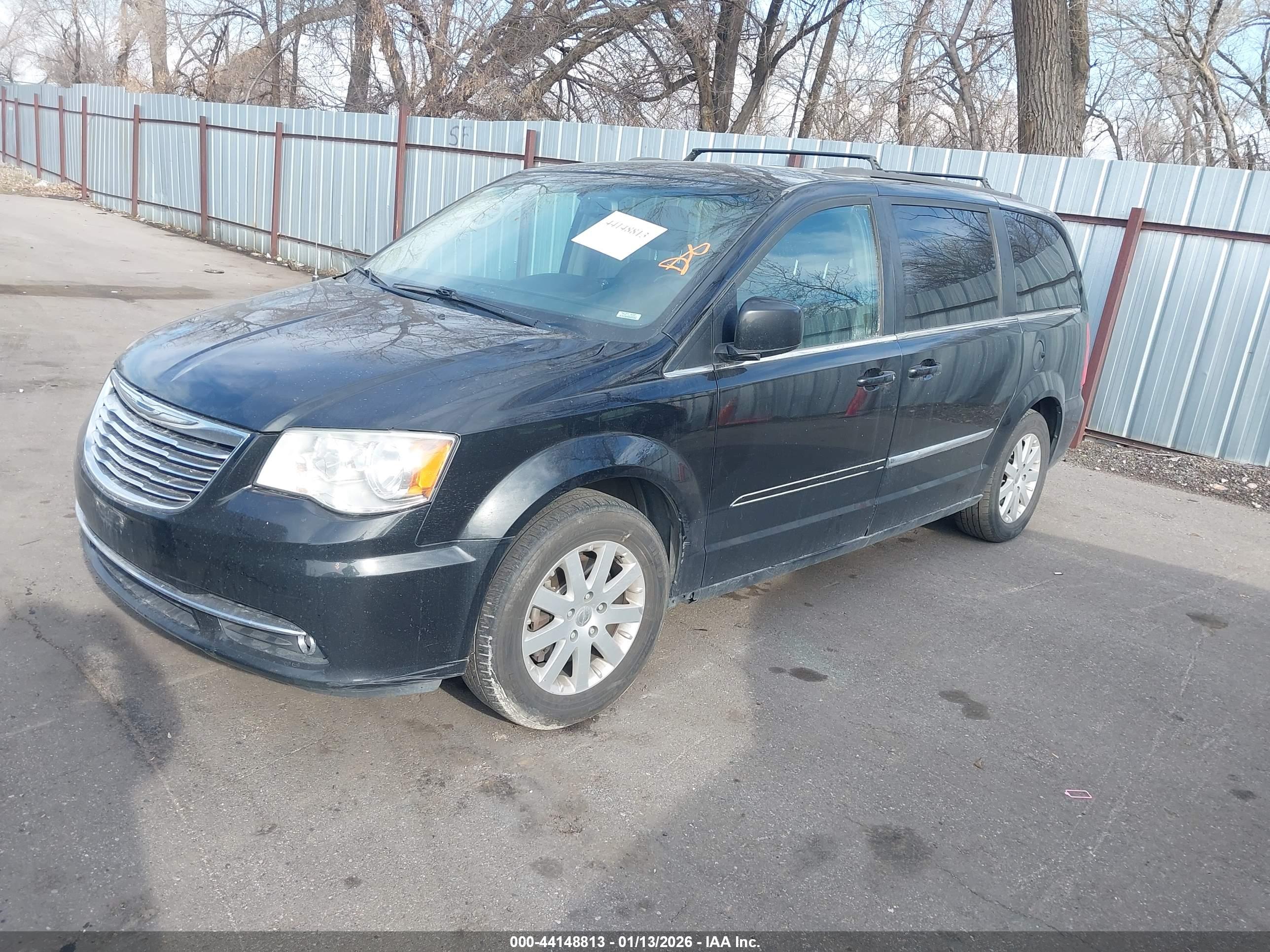 CHRYSLER TOWN image 2
