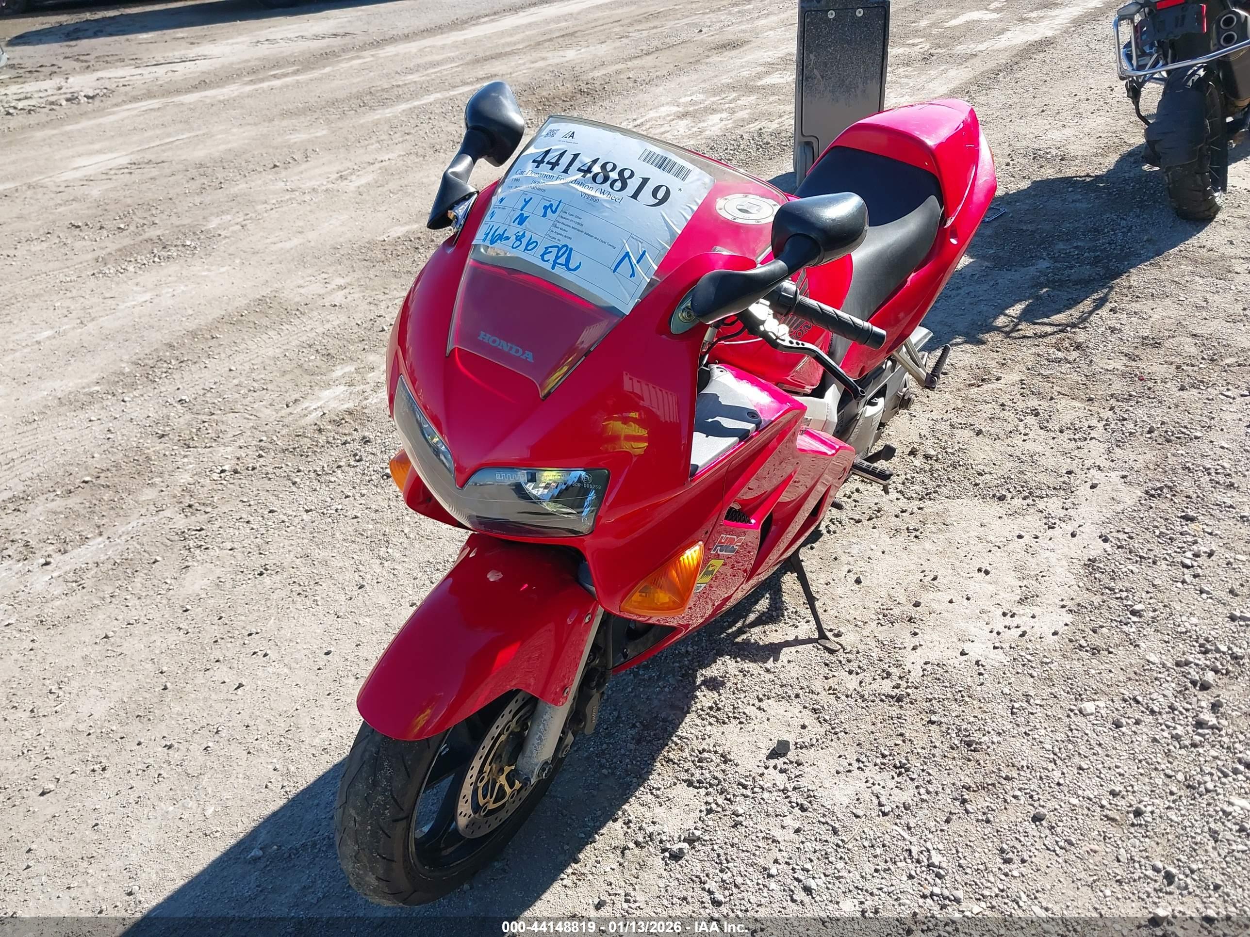 HONDA VFR800 image 2