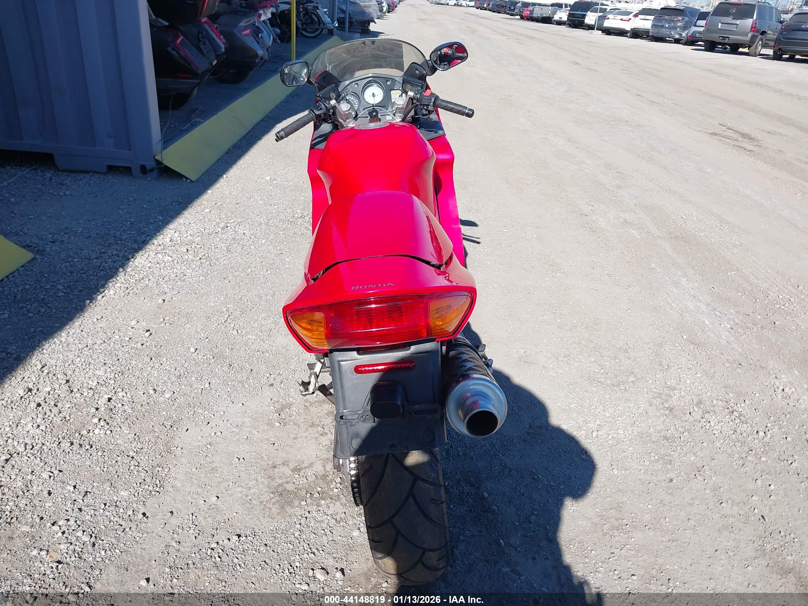 HONDA VFR800 image 6