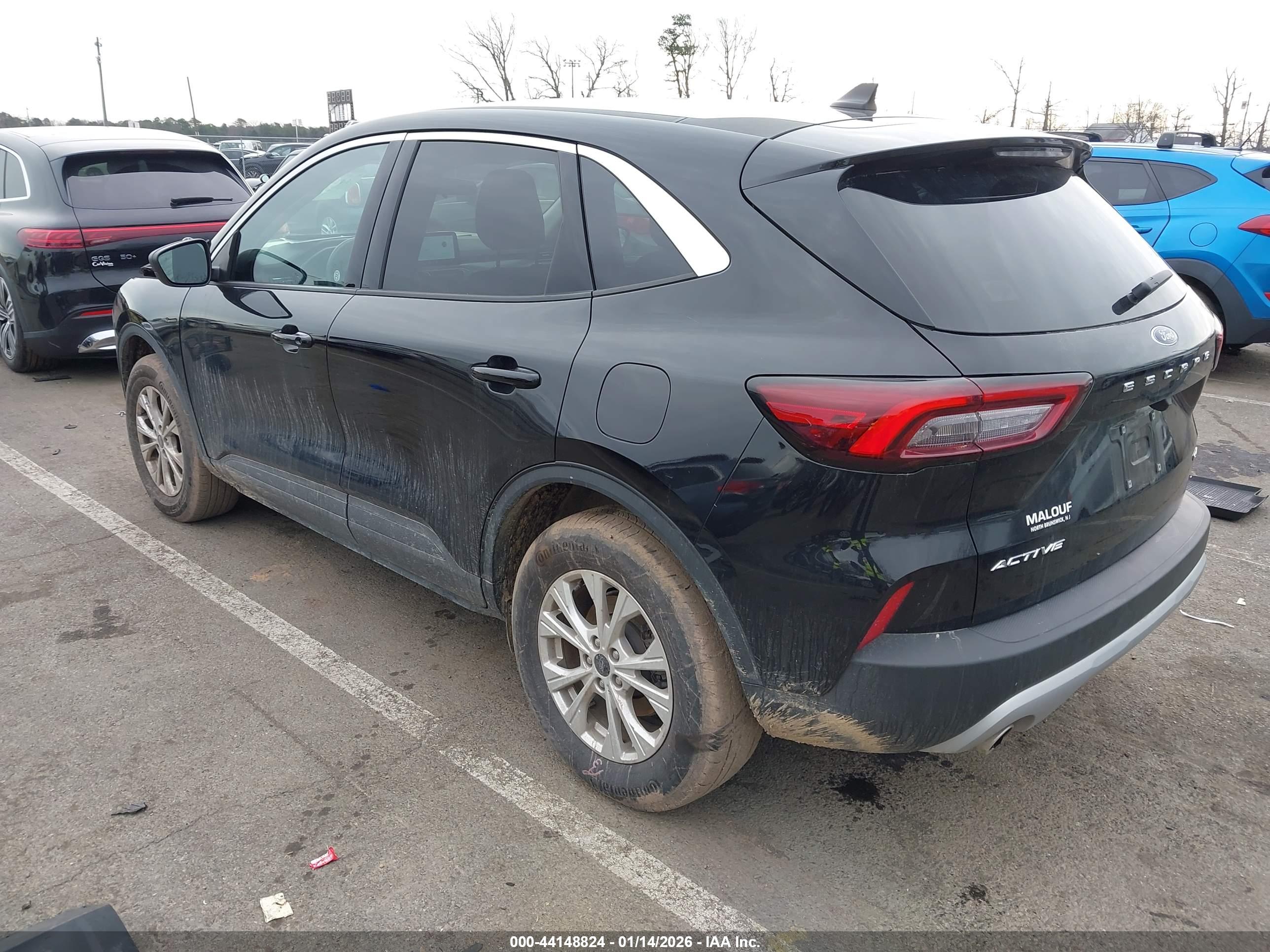 FORD ESCAPE image 3