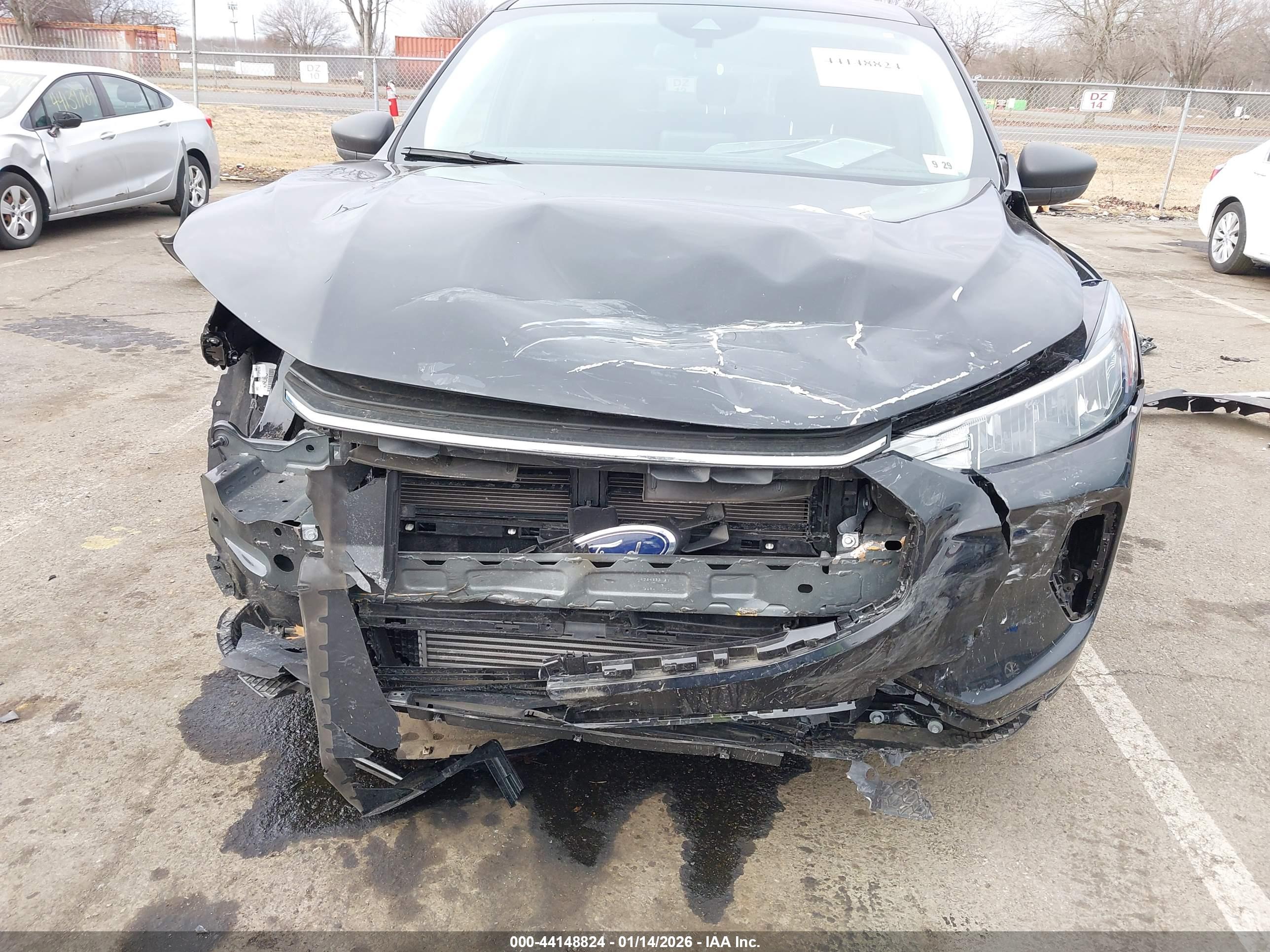 FORD ESCAPE image 6