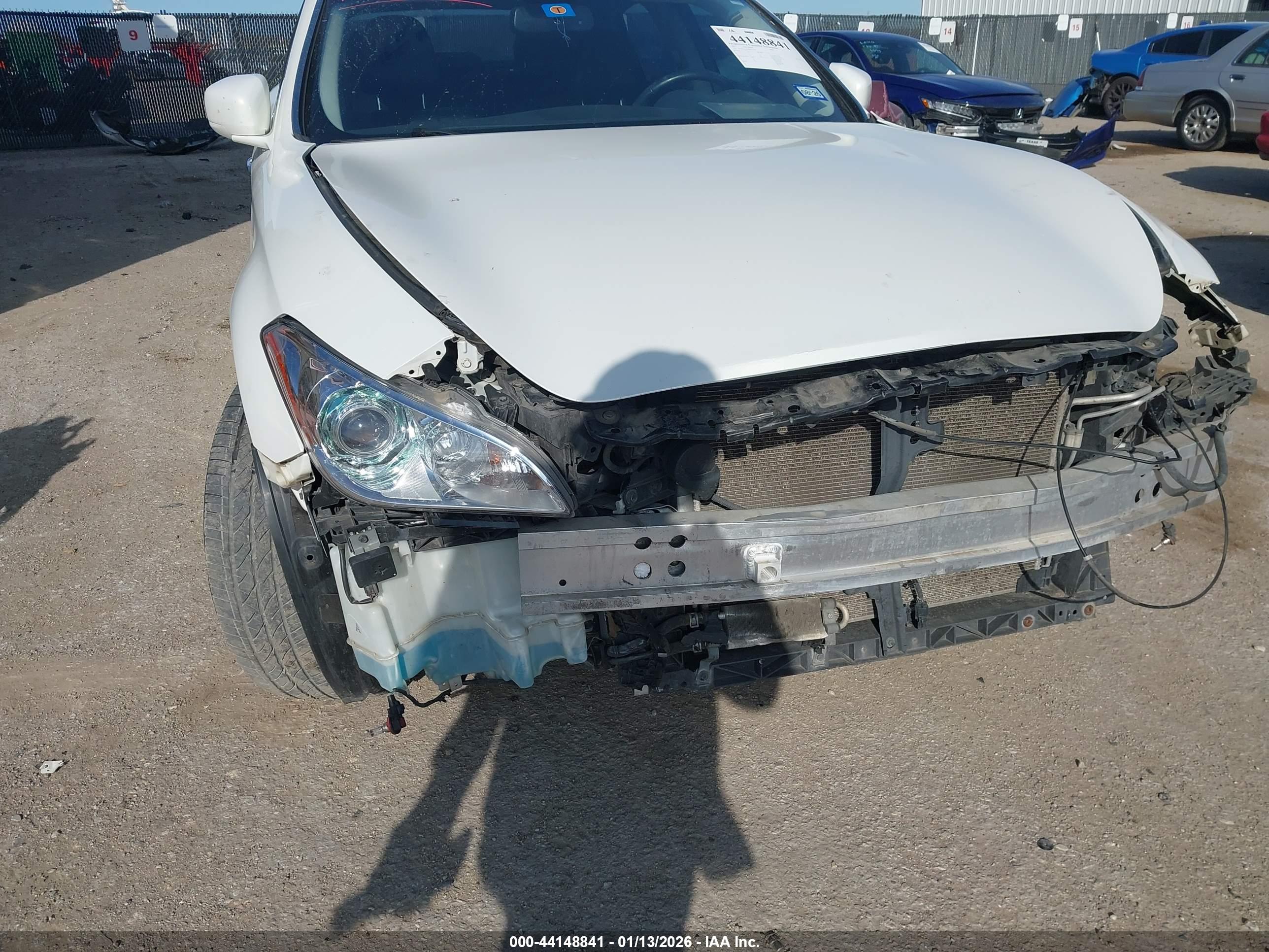 INFINITI M37 image 6