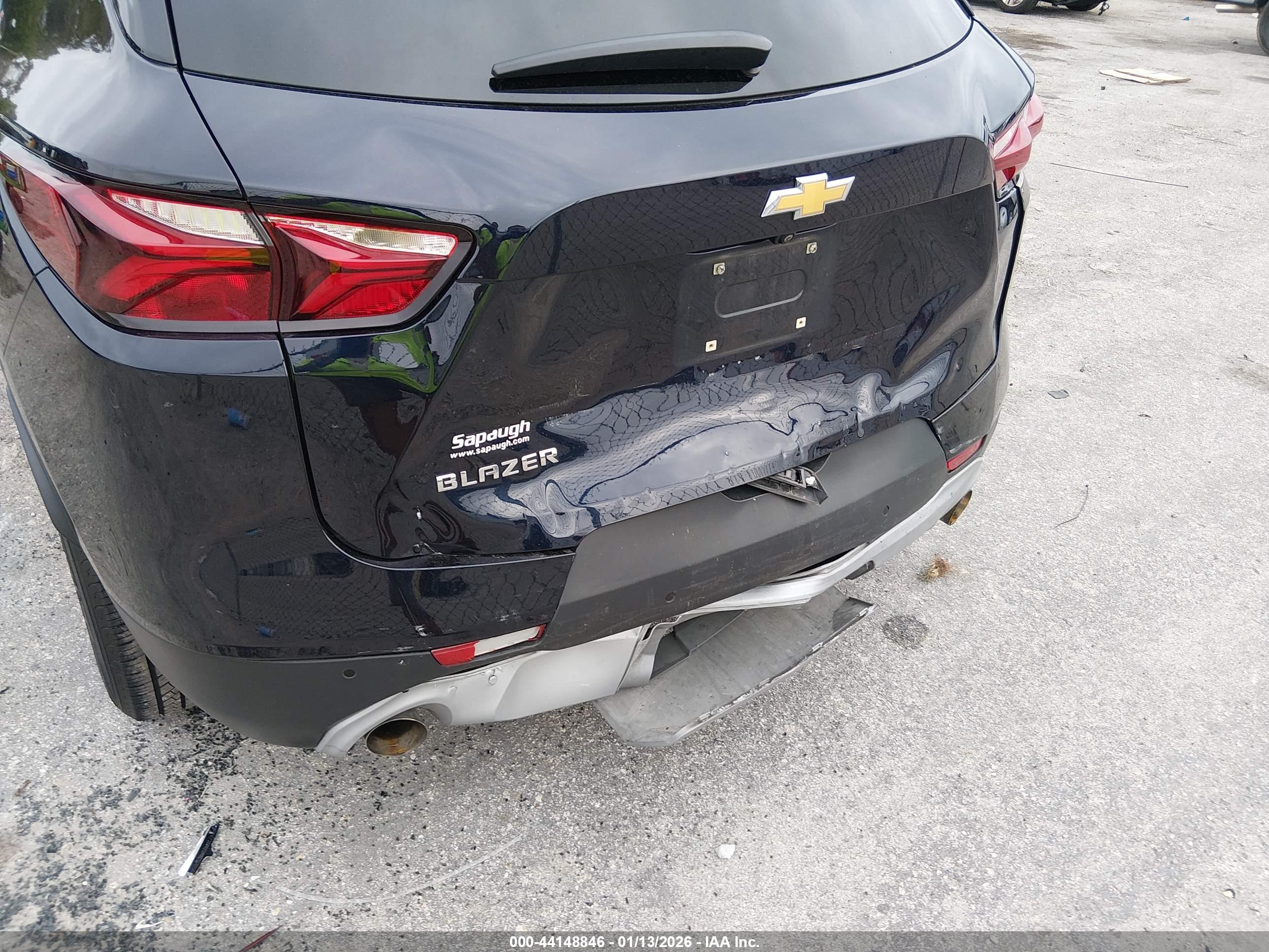 CHEVROLET BLAZER image 6