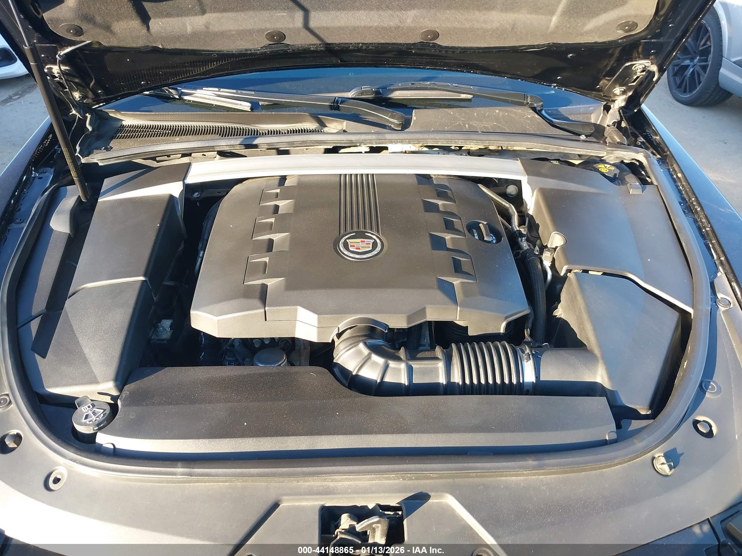 CADILLAC CTS image 10