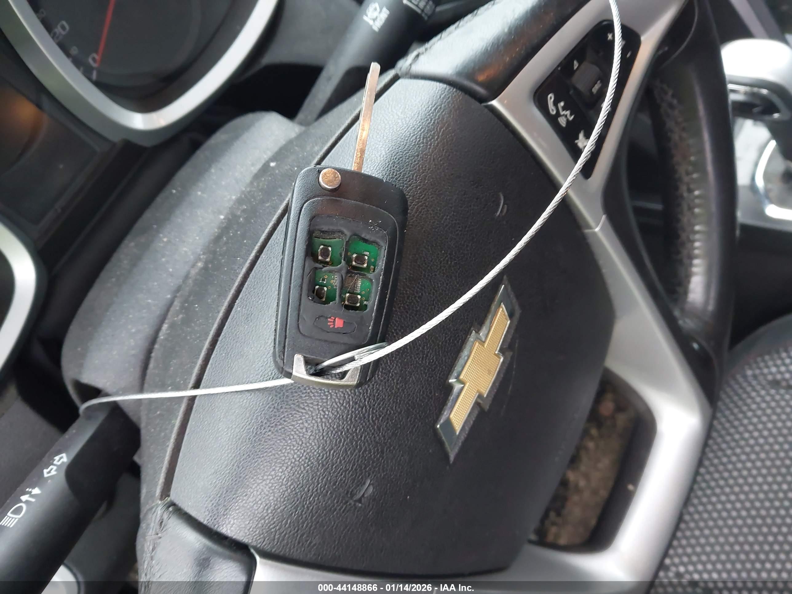 CHEVROLET EQUINOX image 11