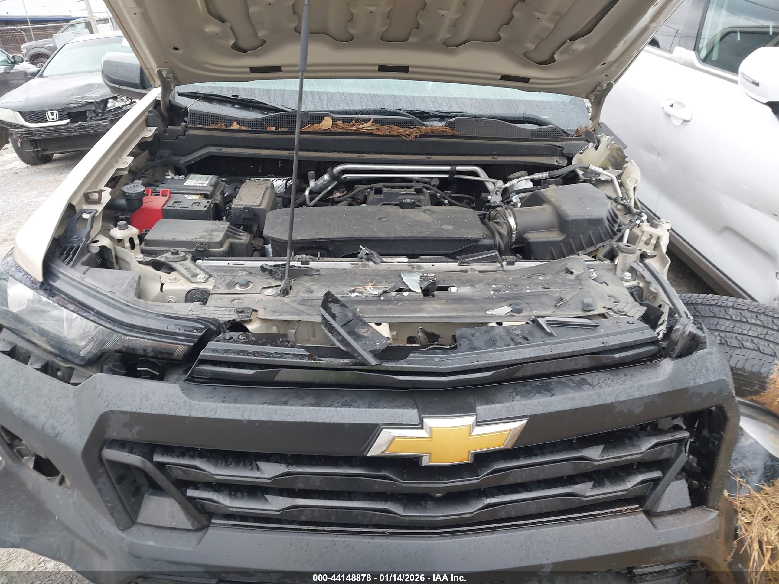 CHEVROLET COLORADO image 10